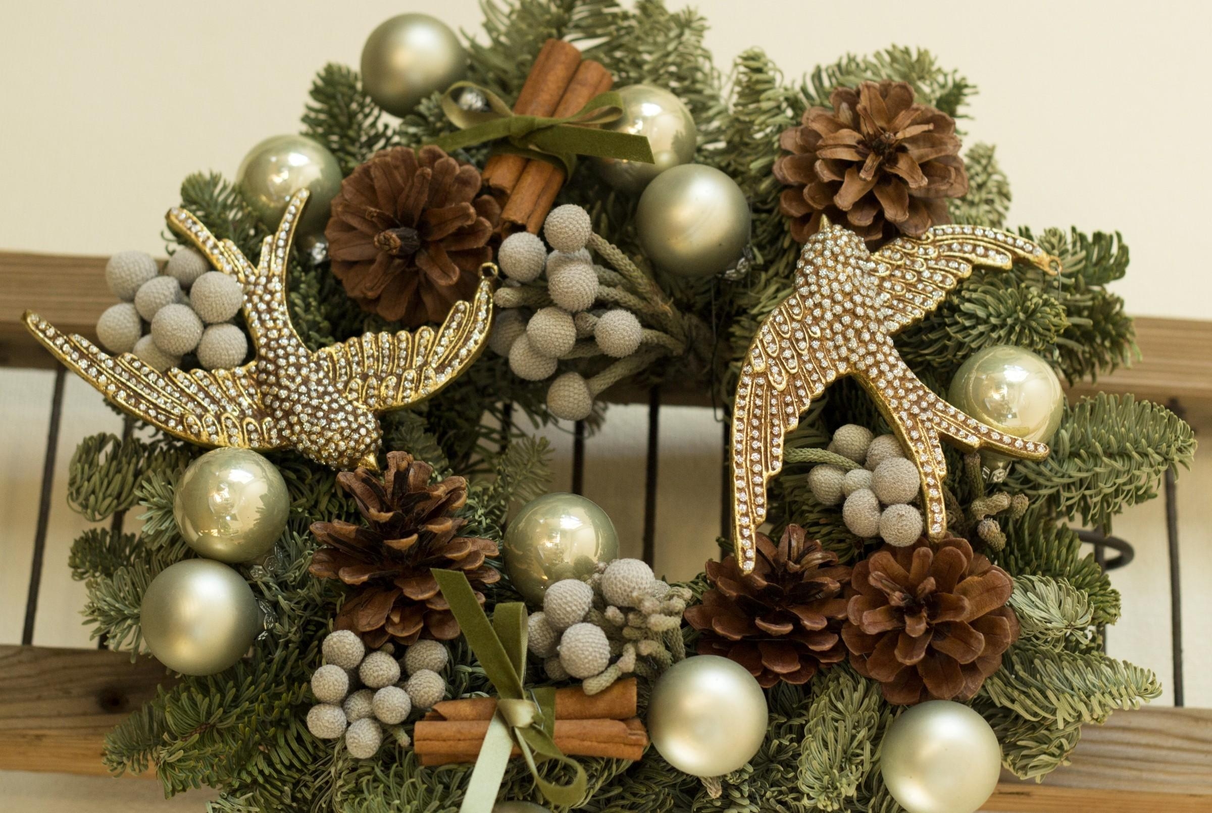 holidays, birds, cones, cinnamon, needles, balls, wreath, attribute Full HD