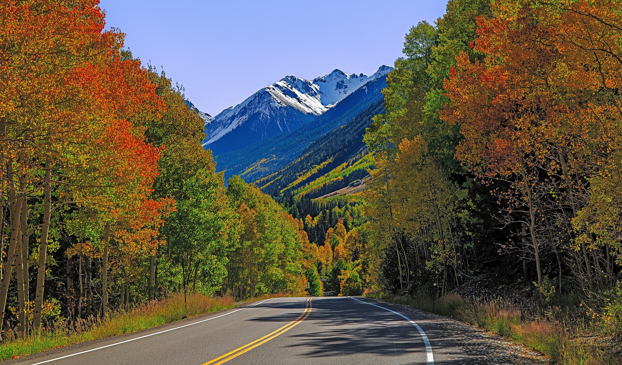 Осенняя дорога в горах