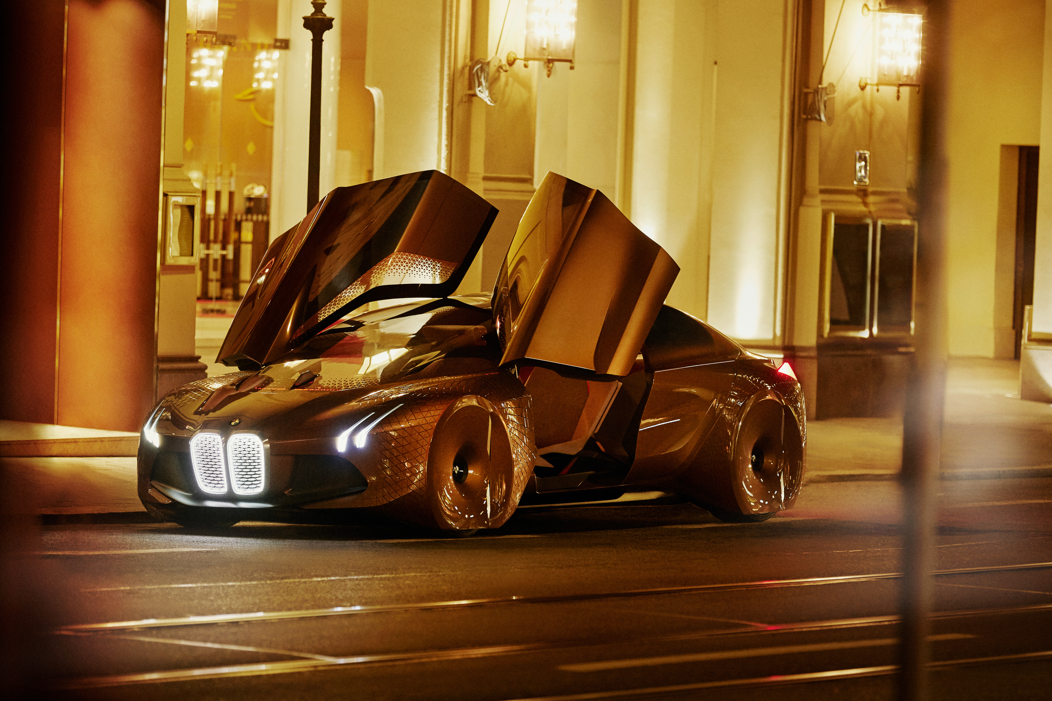 BMW Vision 100 Concept Tour