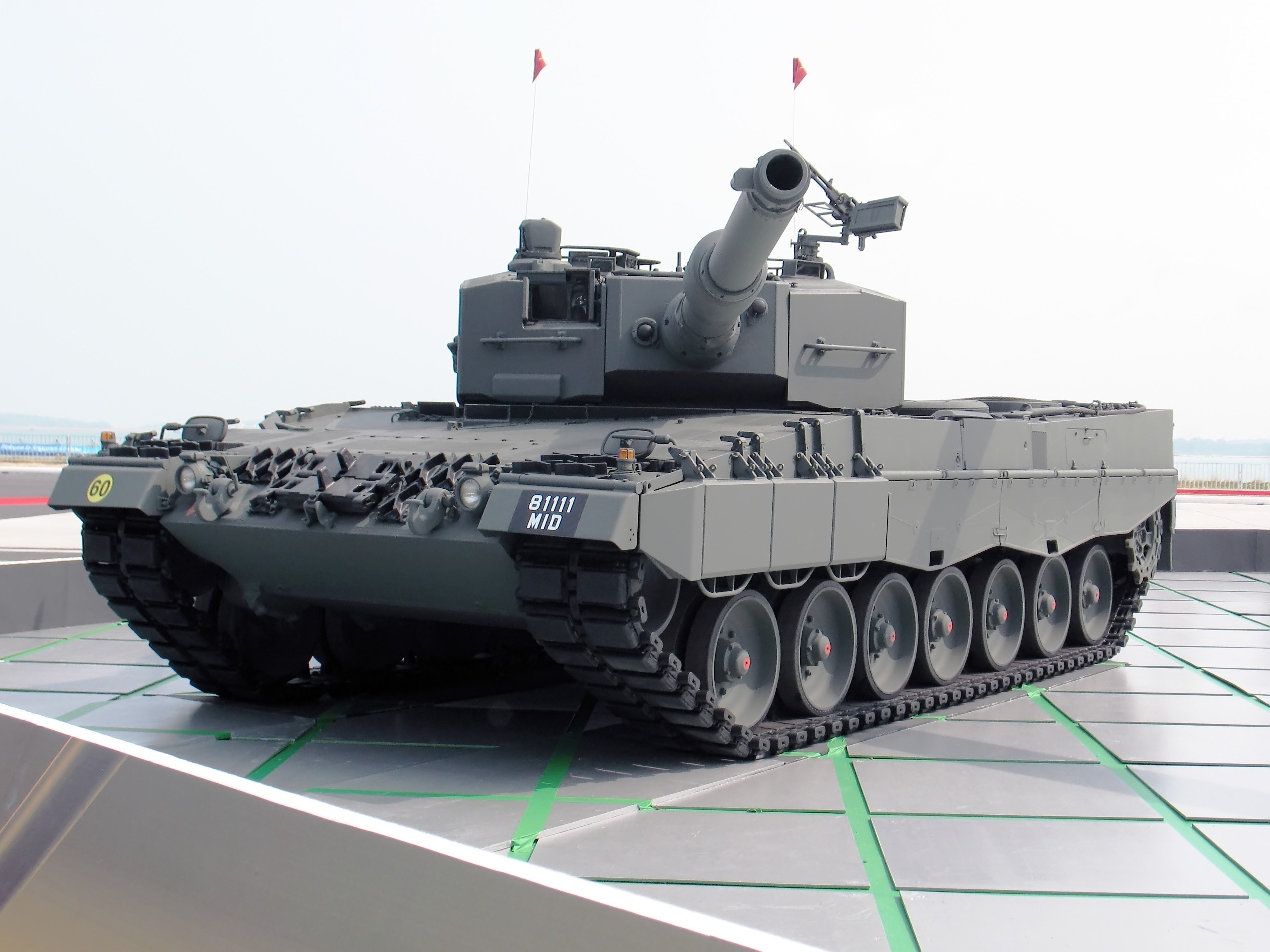 Современные немецкие танки. Леопард 2а4. Танк леопард 2а4. Танки Leopard 2a4. Leopard 2 Бундесвер.