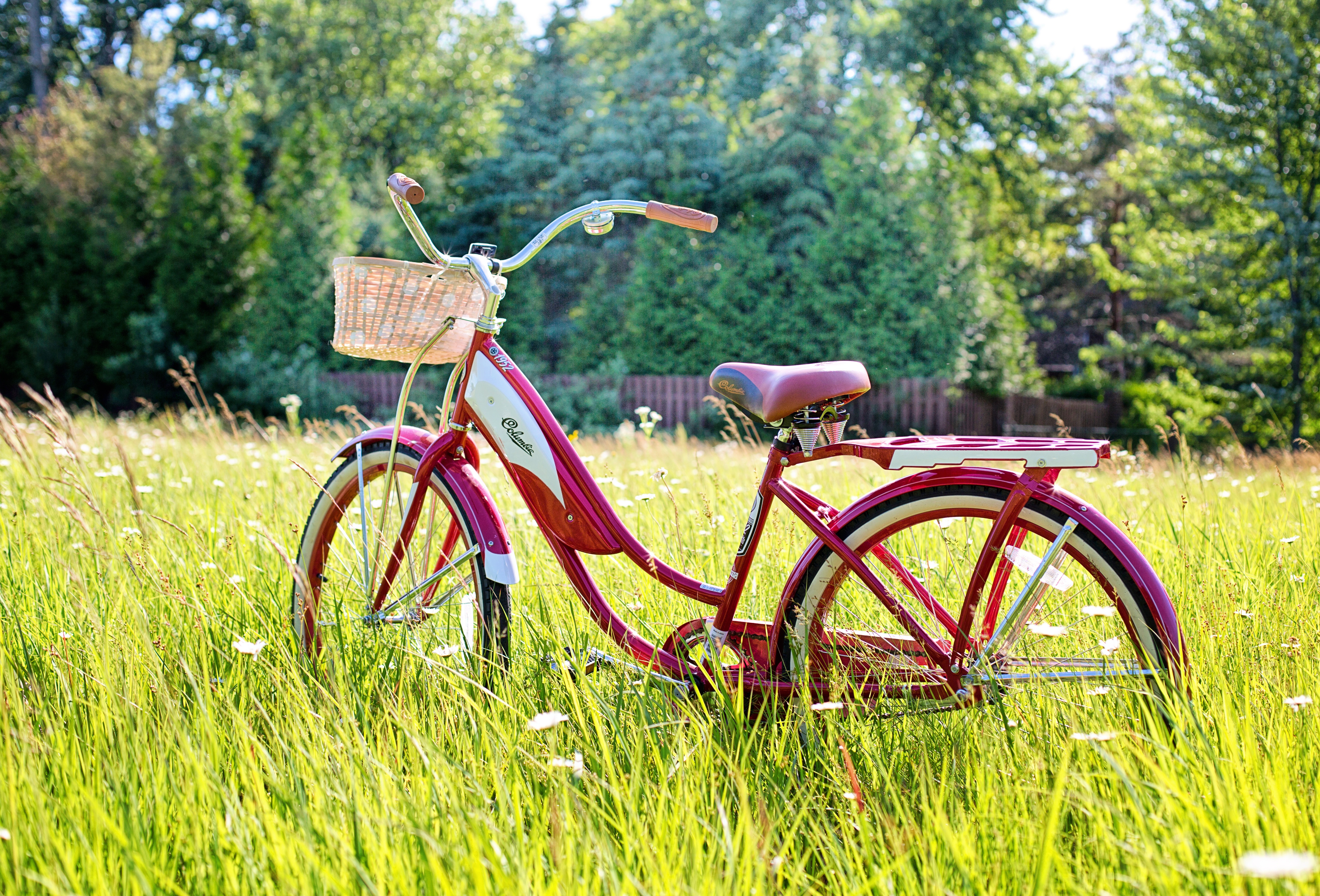 Download mobile wallpaper Summer, Miscellanea, Miscellaneous, Sunlight, Bicycle, Vintage for free.