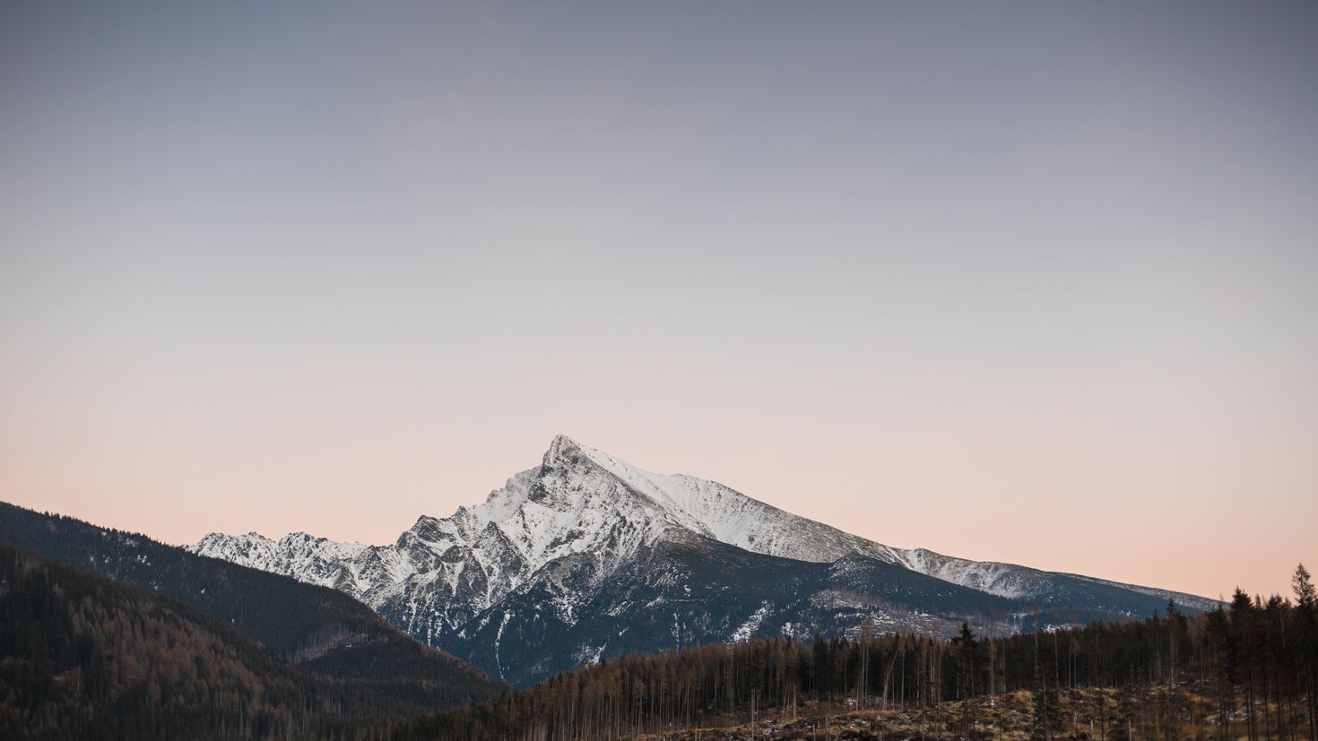 Our mountain. Саяны горы. Обои на рабочий стол 4к Ultra HD горы. Гора тугая. Горы Иркутской области природные.