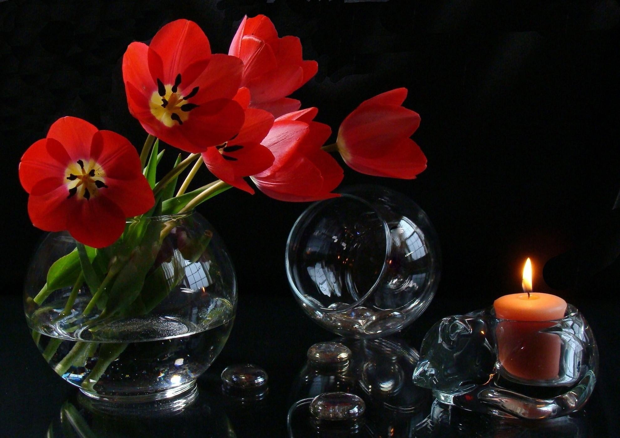Laden Sie das Feuer, Vase, Aufgelöst, Lose, Kerze, Blumen, Tulpen-Bild kostenlos auf Ihren PC-Desktop herunter