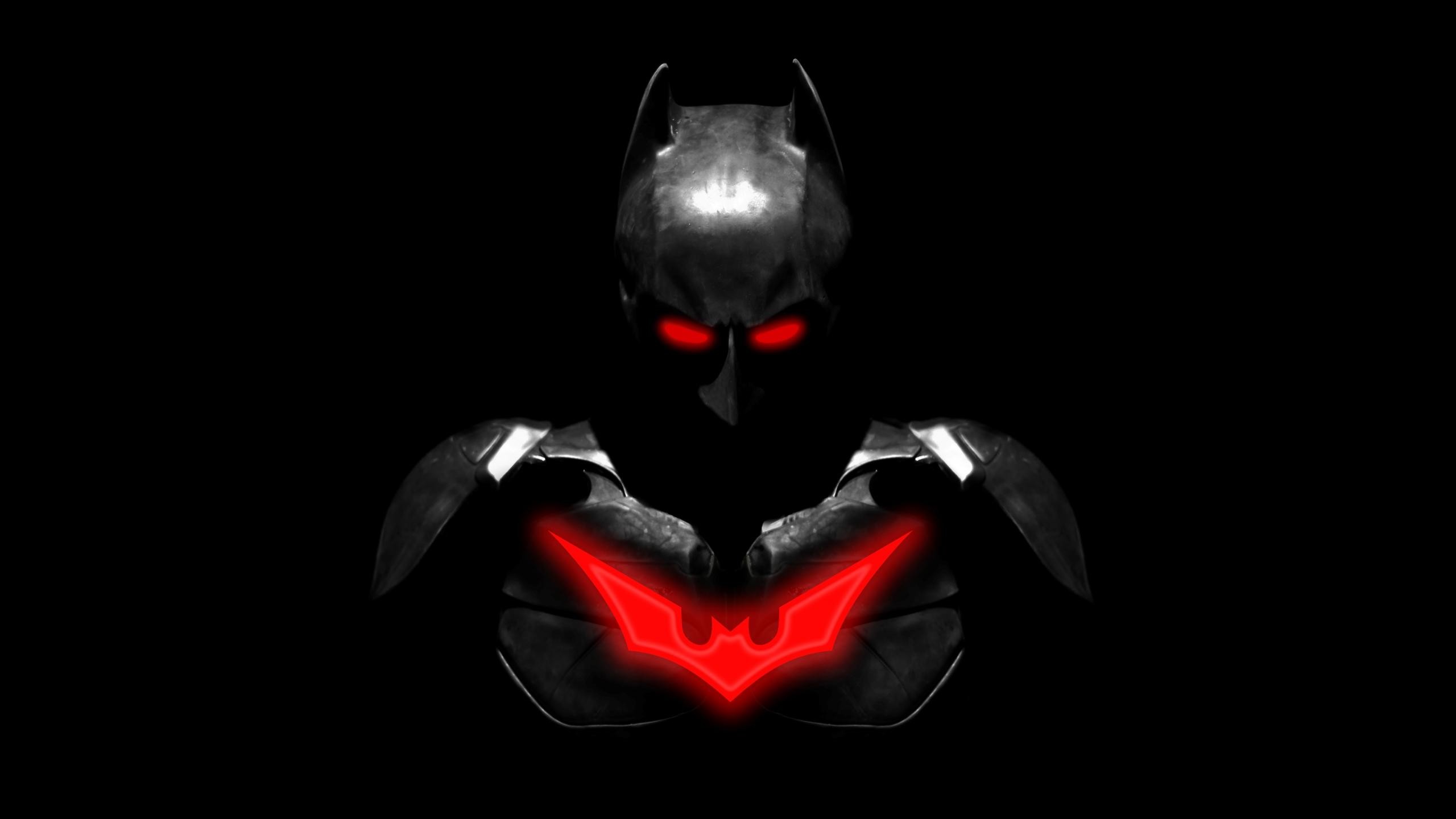 Бэтмен на Красном фоне