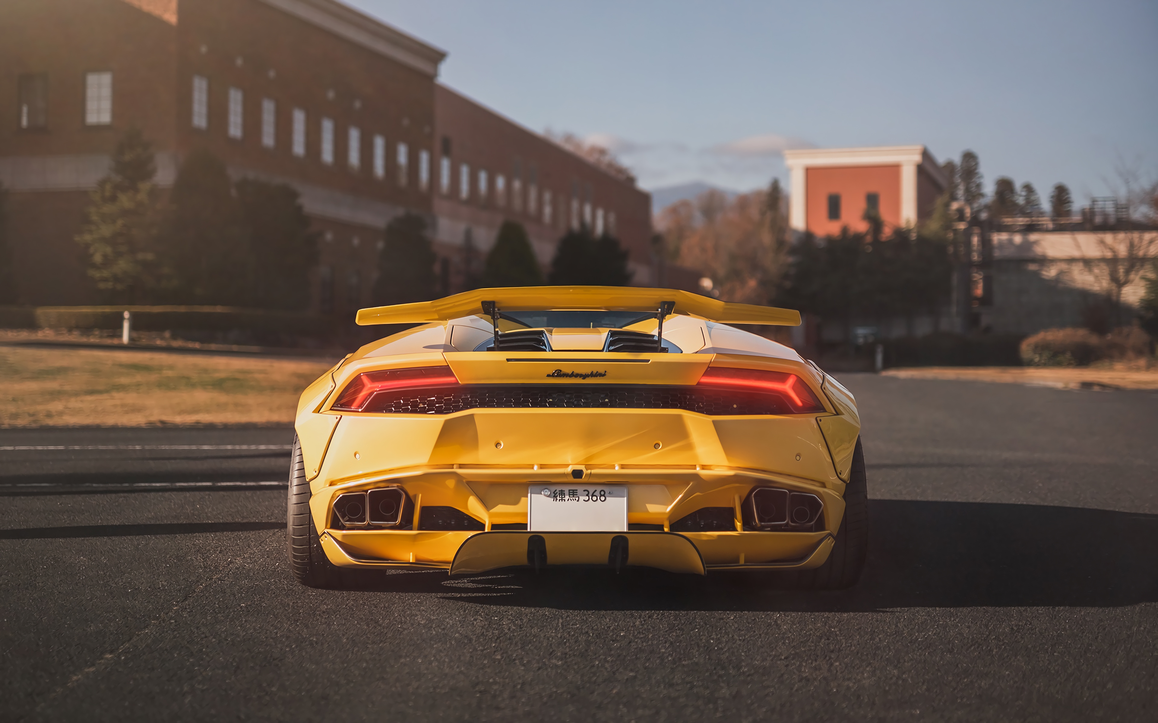 Lamborghini Huracan 4Рє РѕР±РѕРё