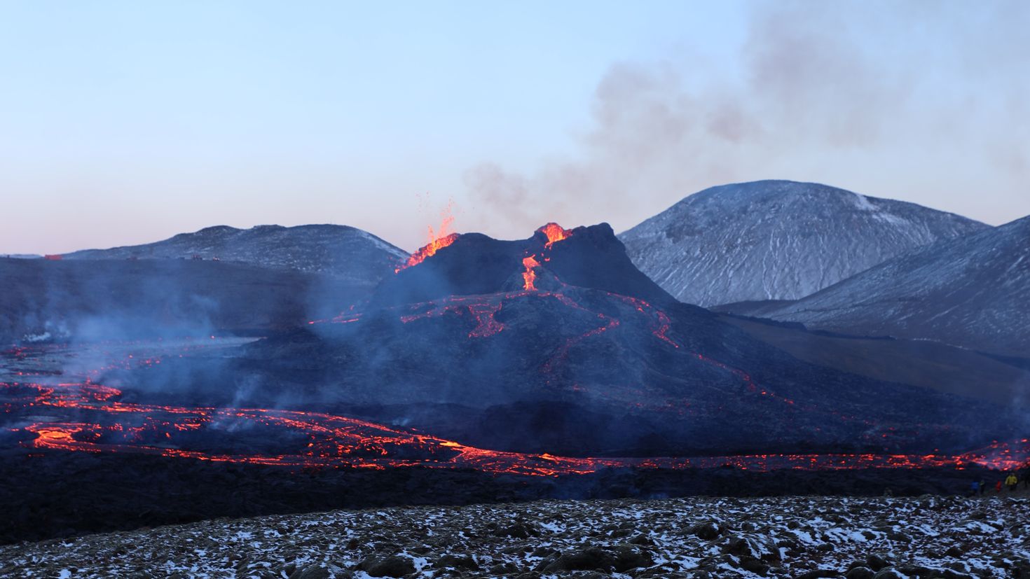 Вулкан Горелый извержение лава