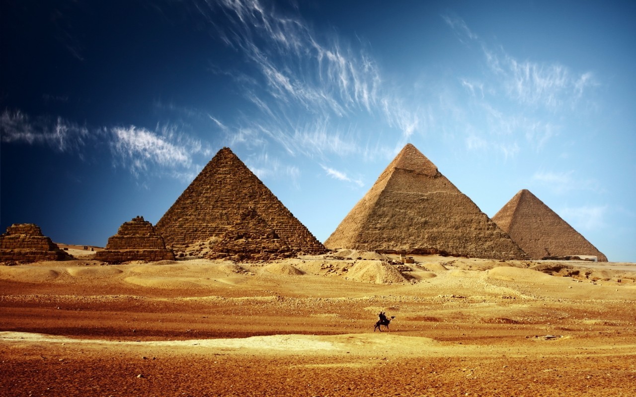 Скачать картинку Пустыня, Архитектура, Пирамиды, Пейзаж в телефон бесплатно.