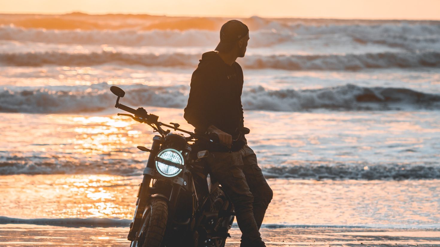 мотоцикл на пляже