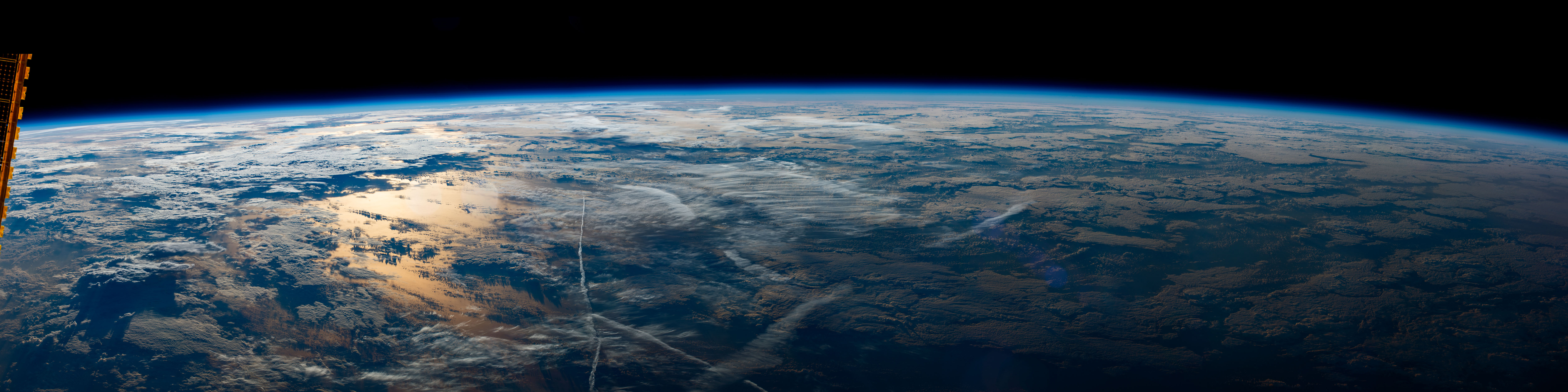 Фото земли из космоса в высоком