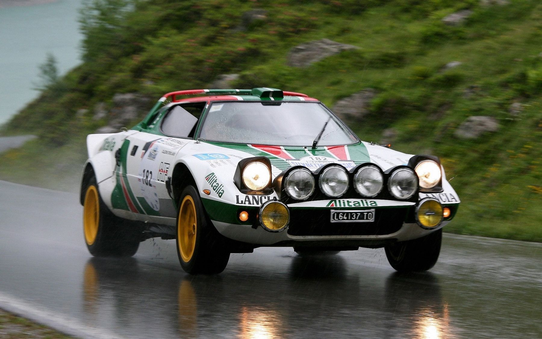 Lancia Delta integrale Rally Group b