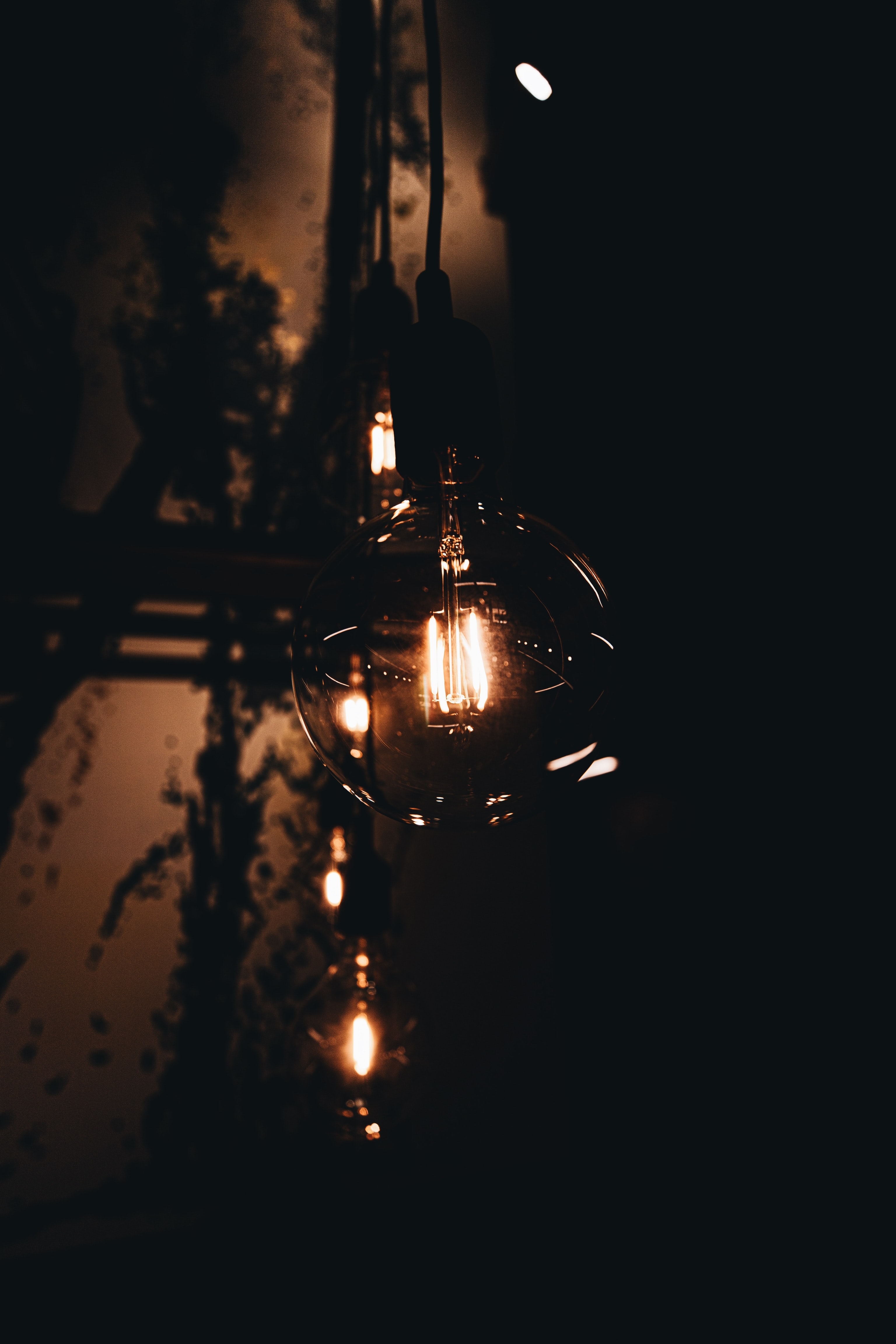 vertical wallpaper black, lamp, dark, glow