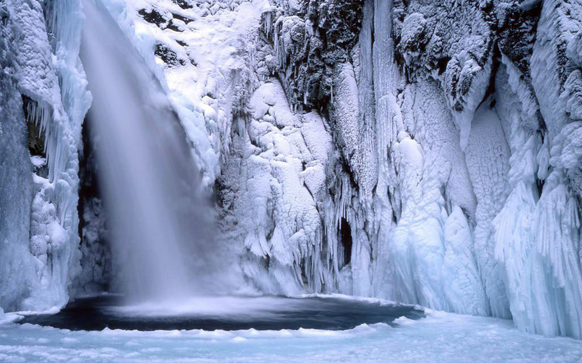 Замерзший водопад Фэнг
