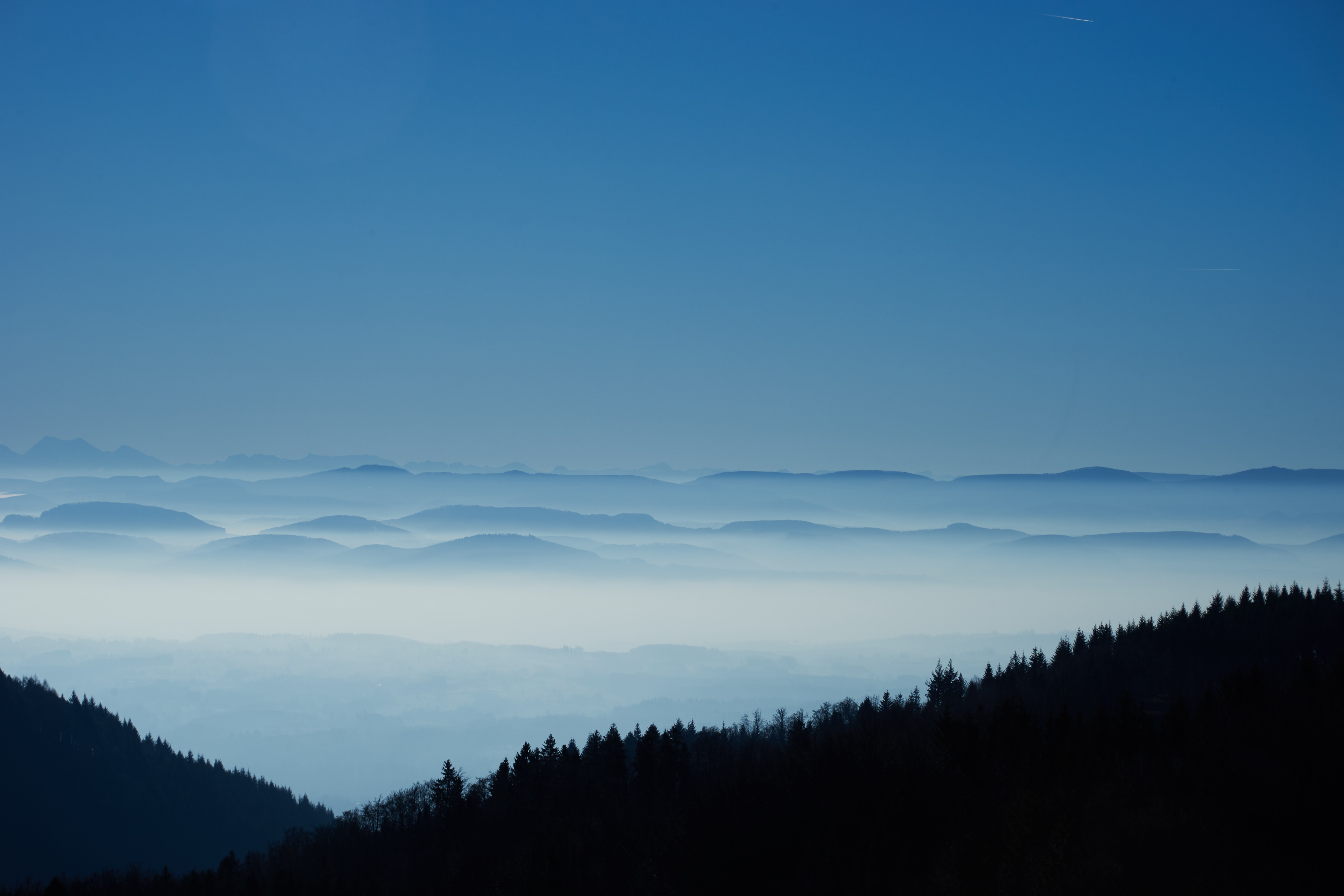 Синие холмы. Даль туман. Холмы в тумане. Природа даль туман. Обои туман.