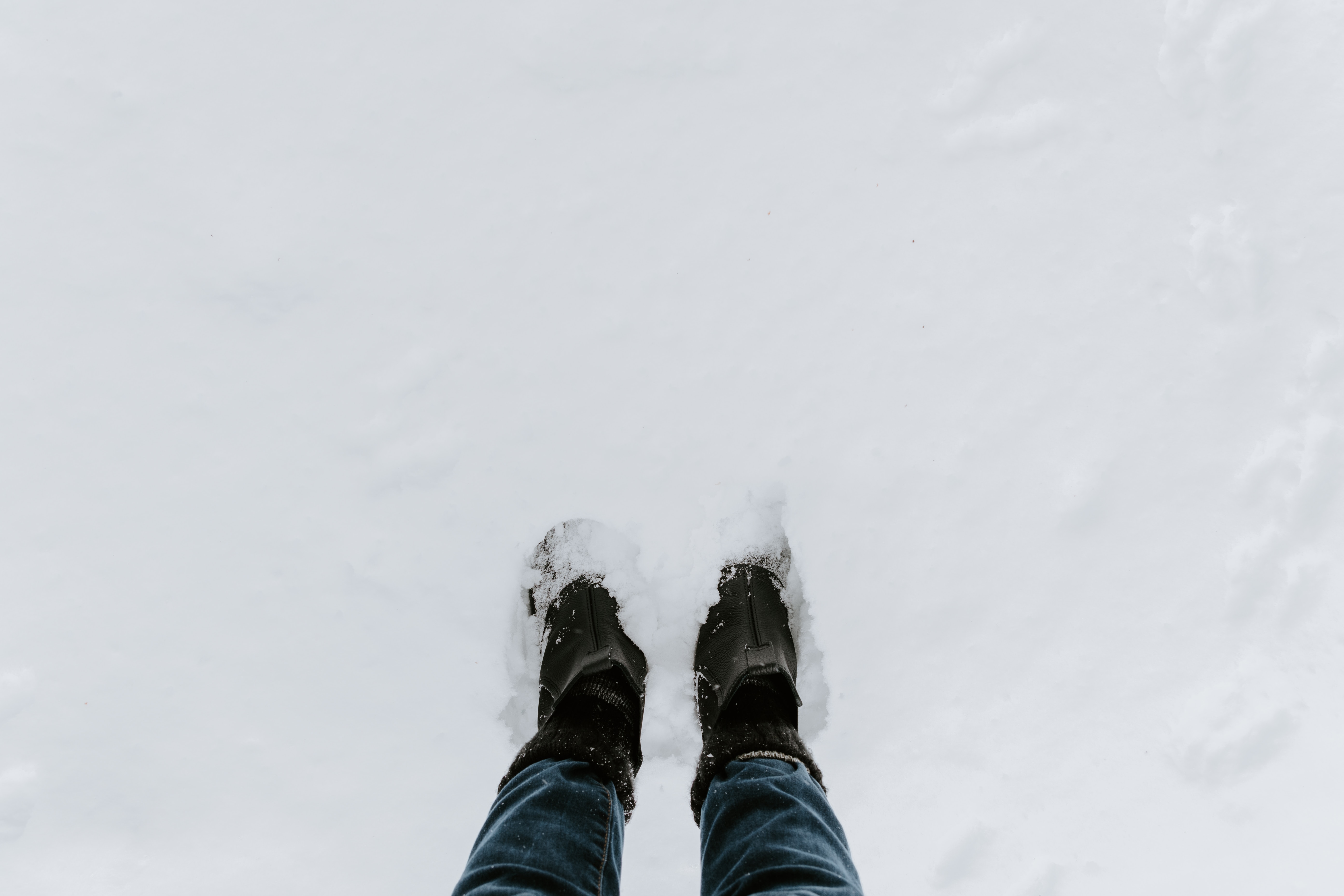 winter, snow, miscellanea, miscellaneous, legs, footwear Image for desktop
