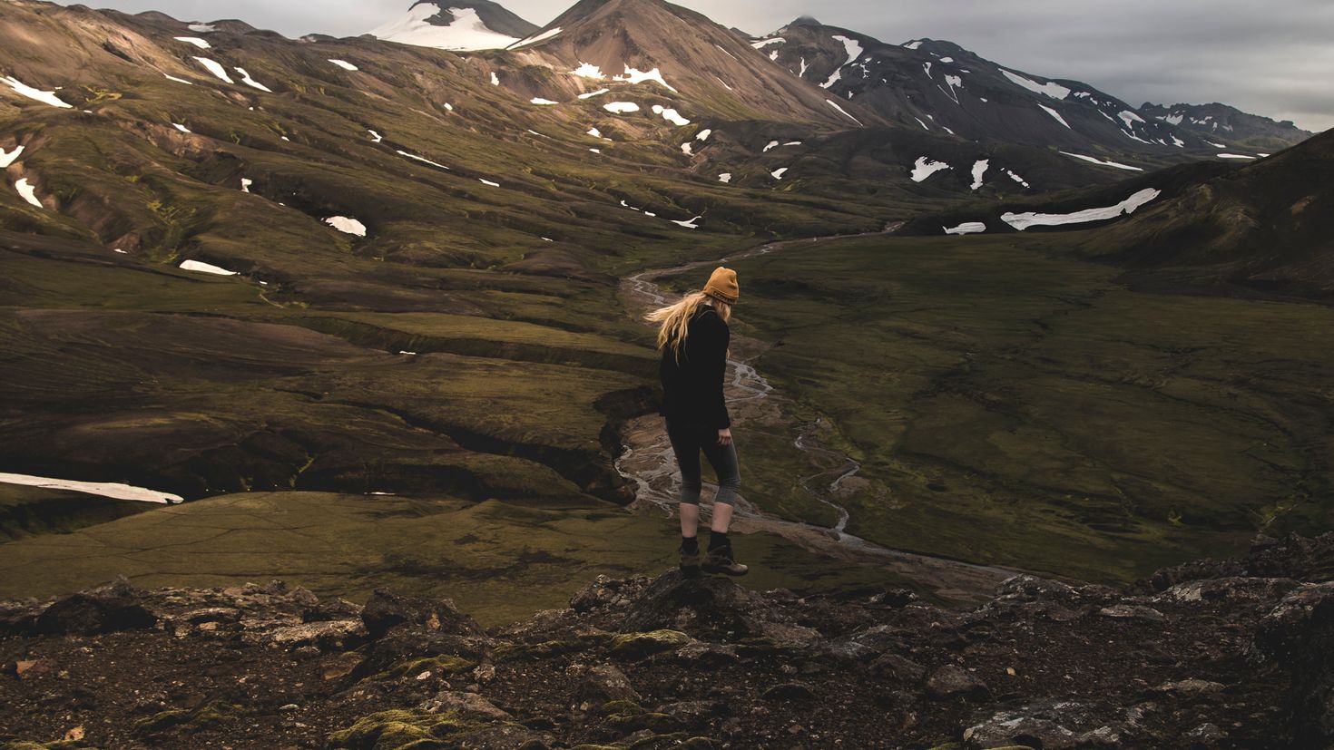 She to the mountains. Путешествие Эстетика горы. Природа путешествия. Путешествие в горы. Туризм Эстетика горы.