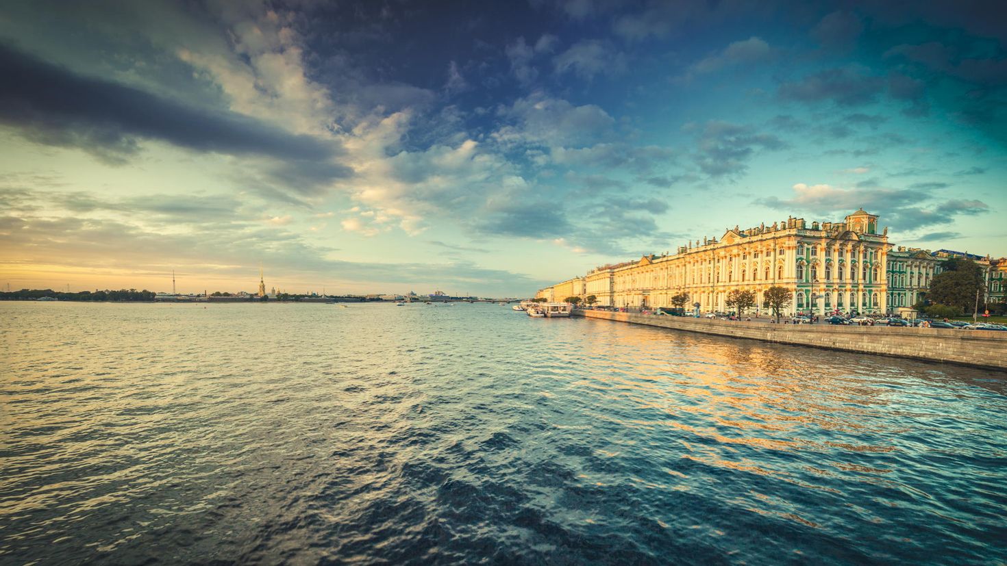 Санкт петербург город морей. Санкт-Петербург Нева. Набережная реки Невы. Питер река Нева. Санкт-Петербург набережная Невы реки Нева.