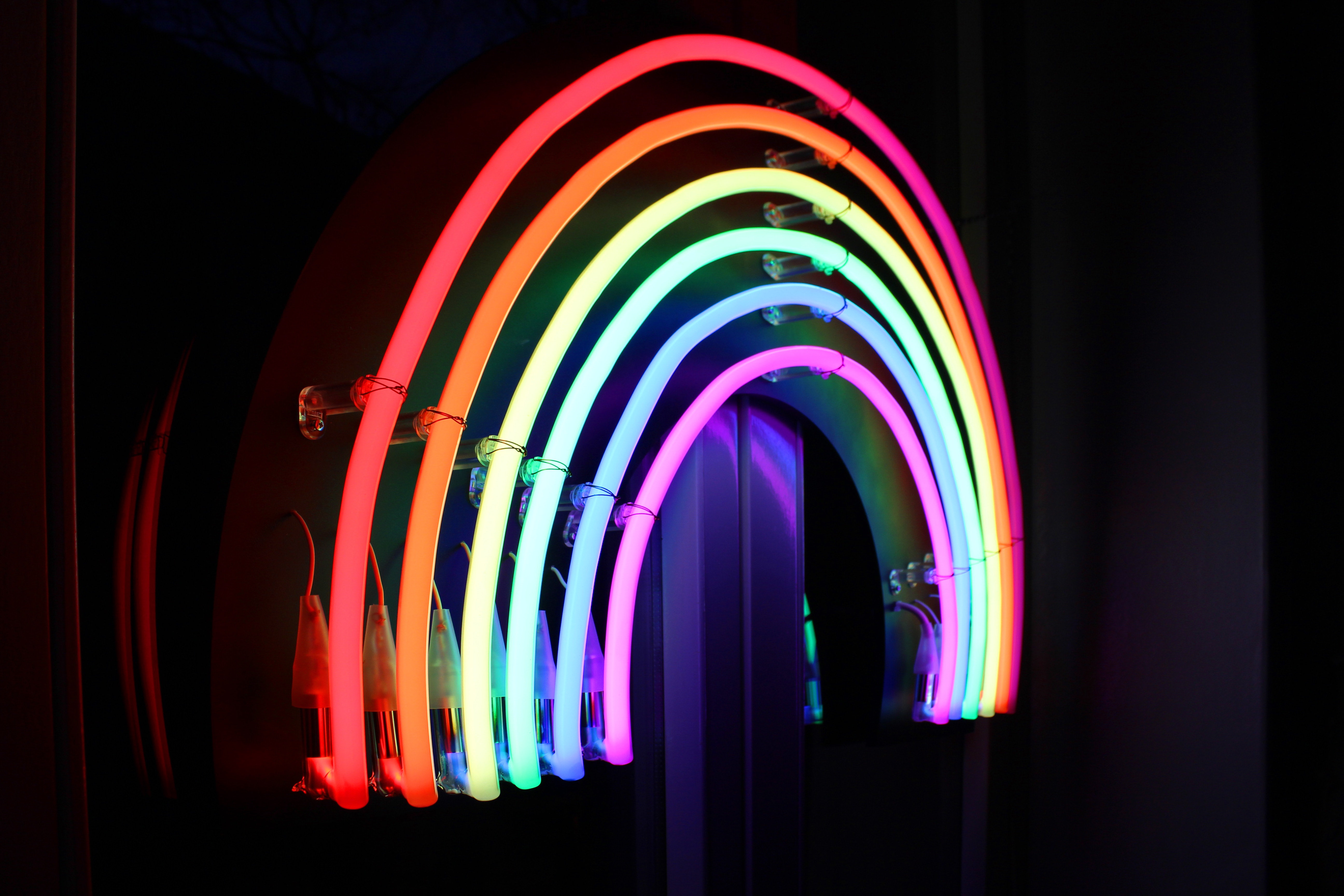 Download PC Wallpaper neon, shine, dark, light, bright, lines, lamp, lamps