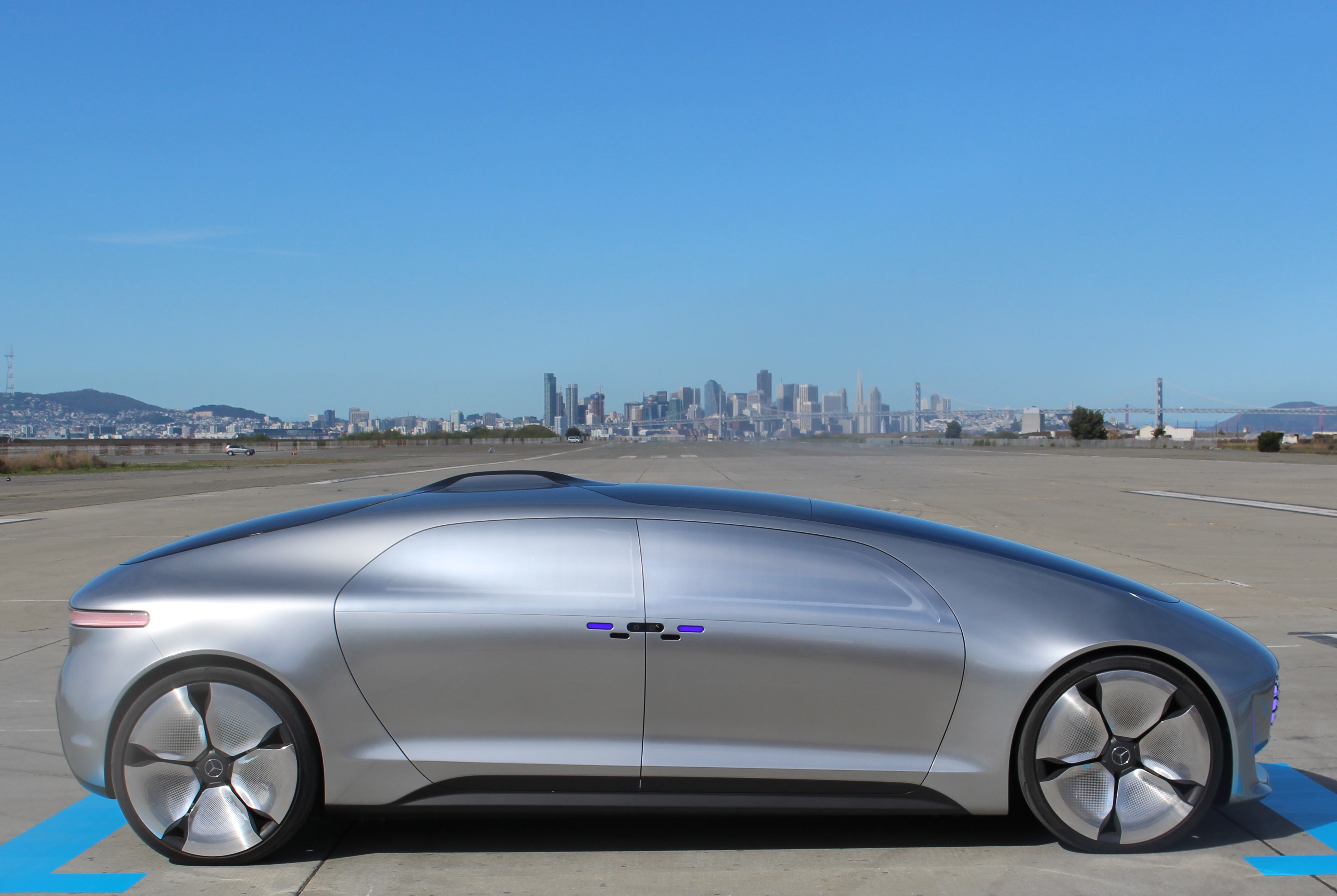 Mercedes f015 Luxury Concept