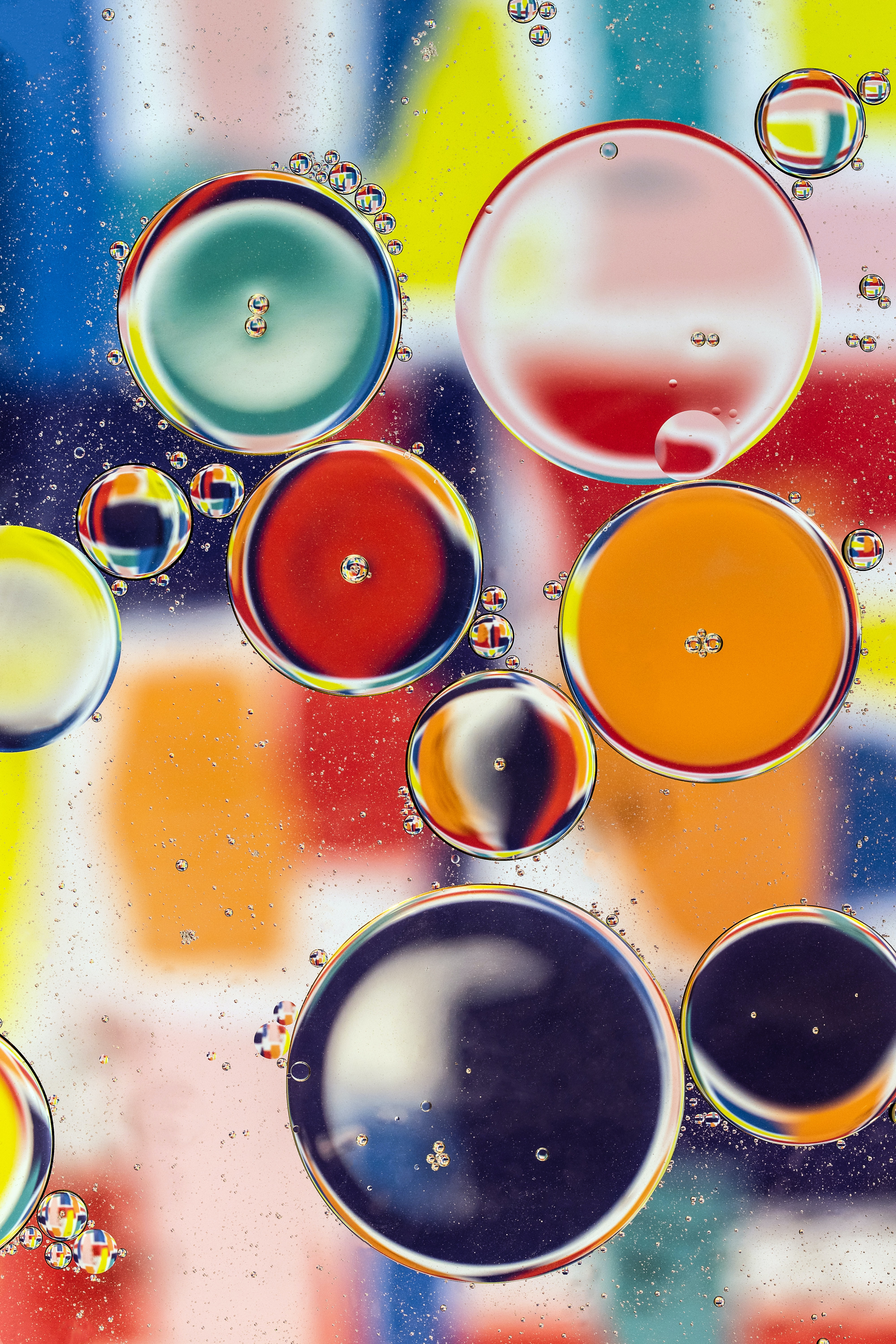 Скачать картинку Пузыри, Абстракция, Форма, Вода, Разноцветный в телефон бесплатно.