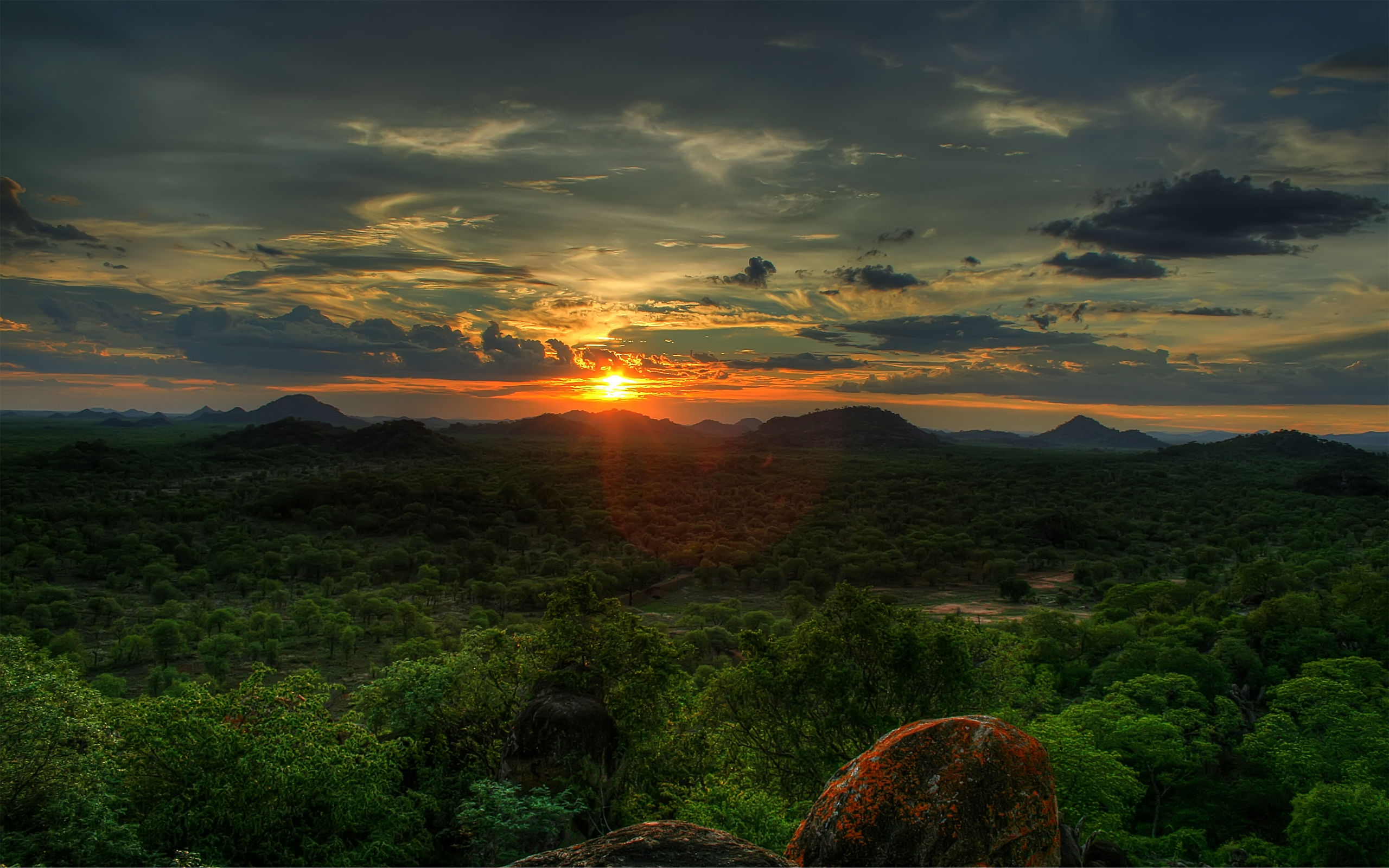166002 Hintergrundbild herunterladen afrika, erde/natur, sonnenuntergang, grün, gebirge, tal, zimbabwe - Bildschirmschoner und Bilder kostenlos