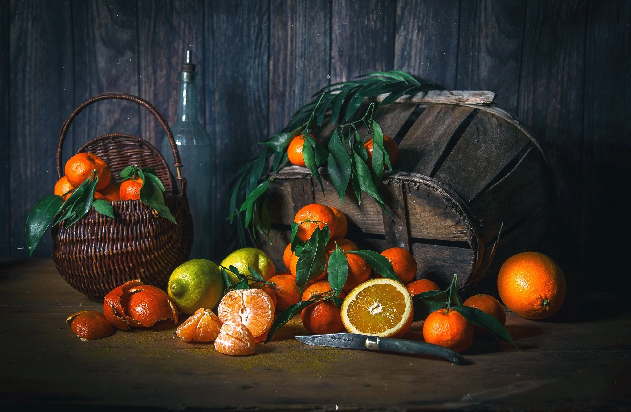 896212 скачать обои мандарины, еда, натюрморт, корзина, фрукты, апельсин) - заставки и картинки бесплатно