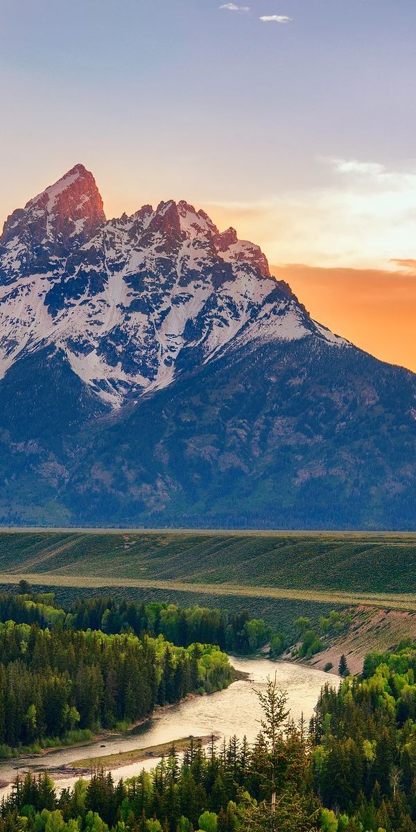 Wyoming mountains. Вайоминг штат США. Горы Вайоминга. Вайоминг климат. Гора в штате Вайоминг США.