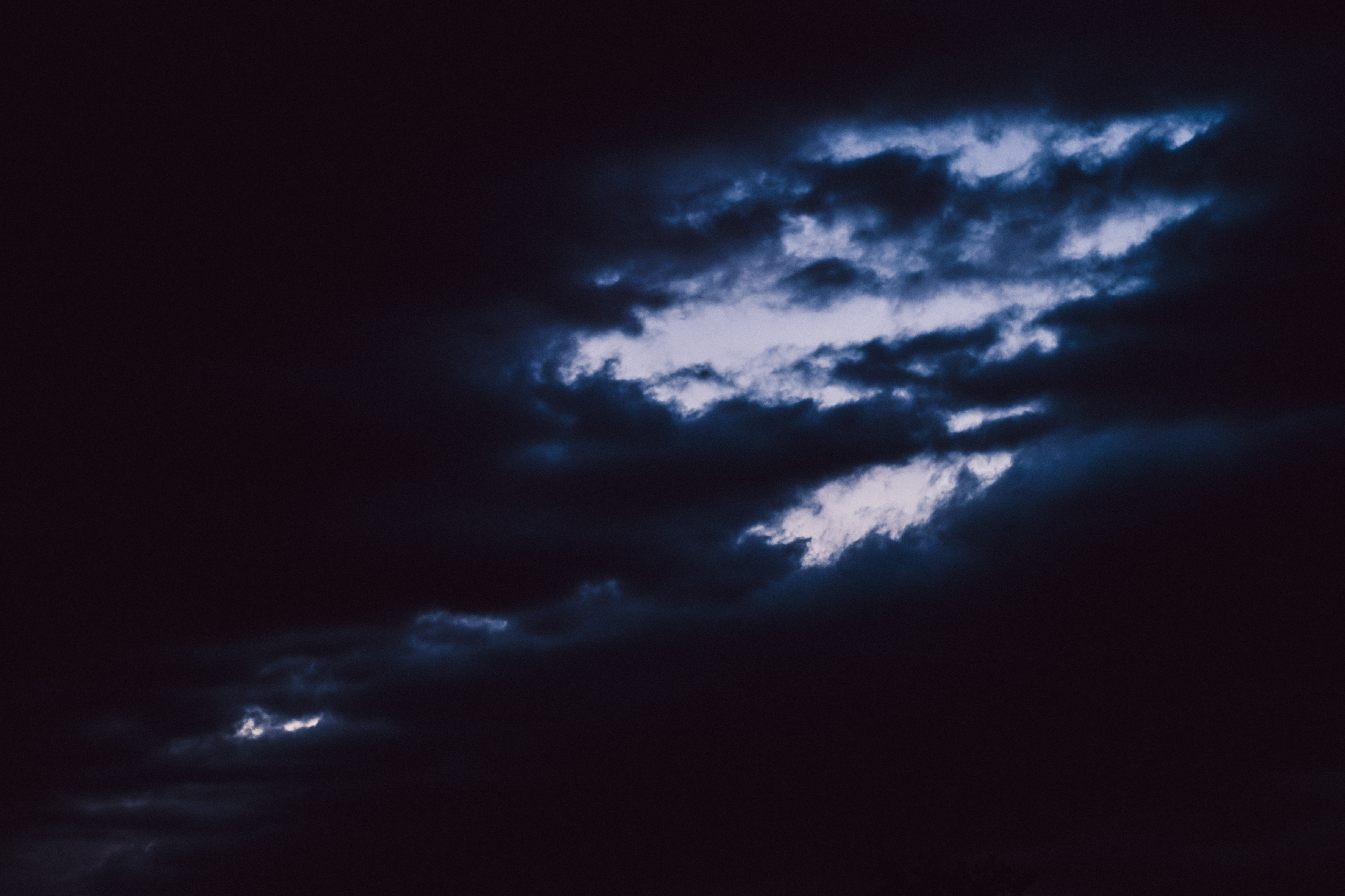 Облака ночью