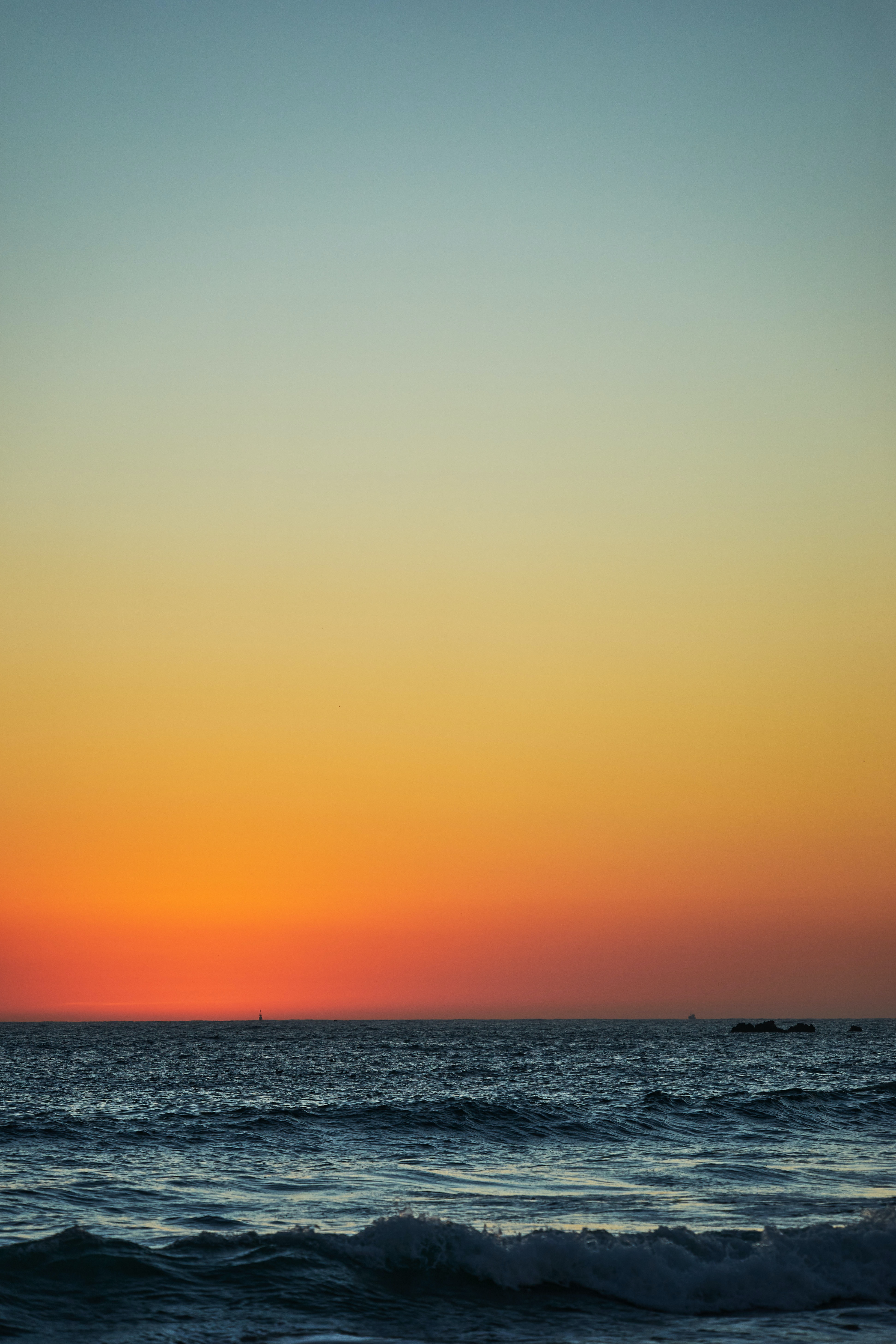 wavy, nature, sunset, sea, waves, horizon Desktop home screen Wallpaper