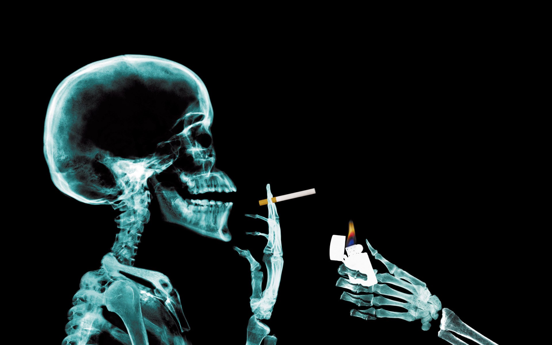 Сигареты со скелетом на пачке