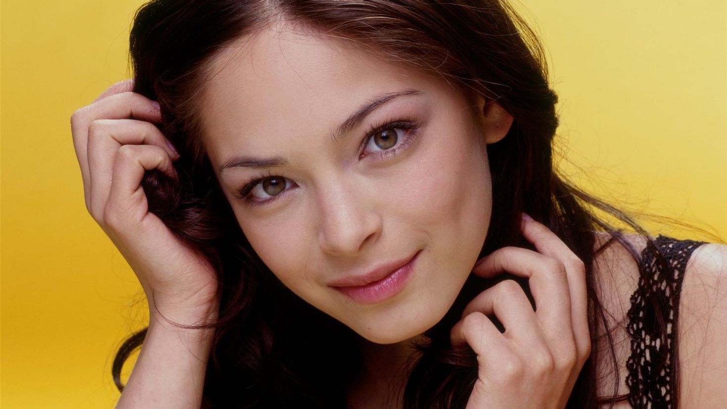 Картинки кристин. Кристин Кройк. Кристин Лаура Кройк. Кристин Кройк (Kristin Kreuk). Кристен Кройк Белоснежка.