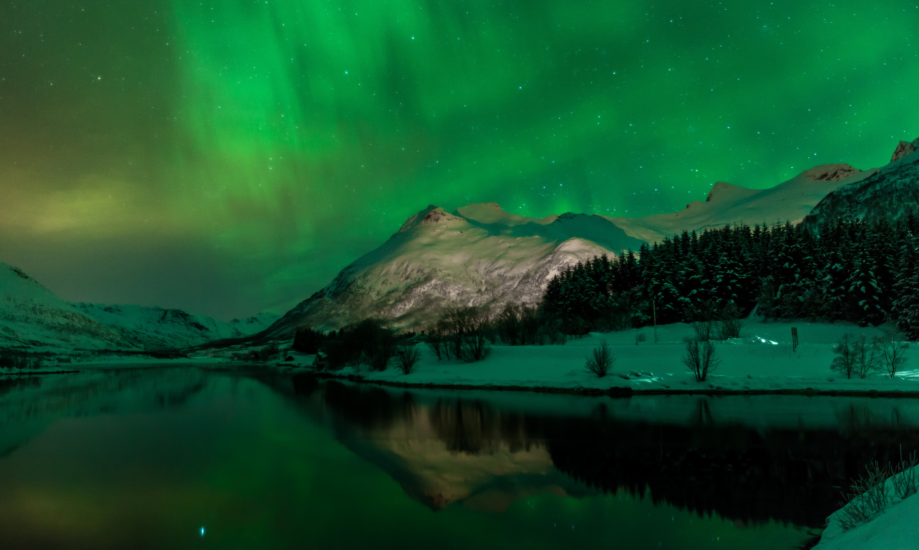 Горы Норвегия пейзажи зима Северное сияние