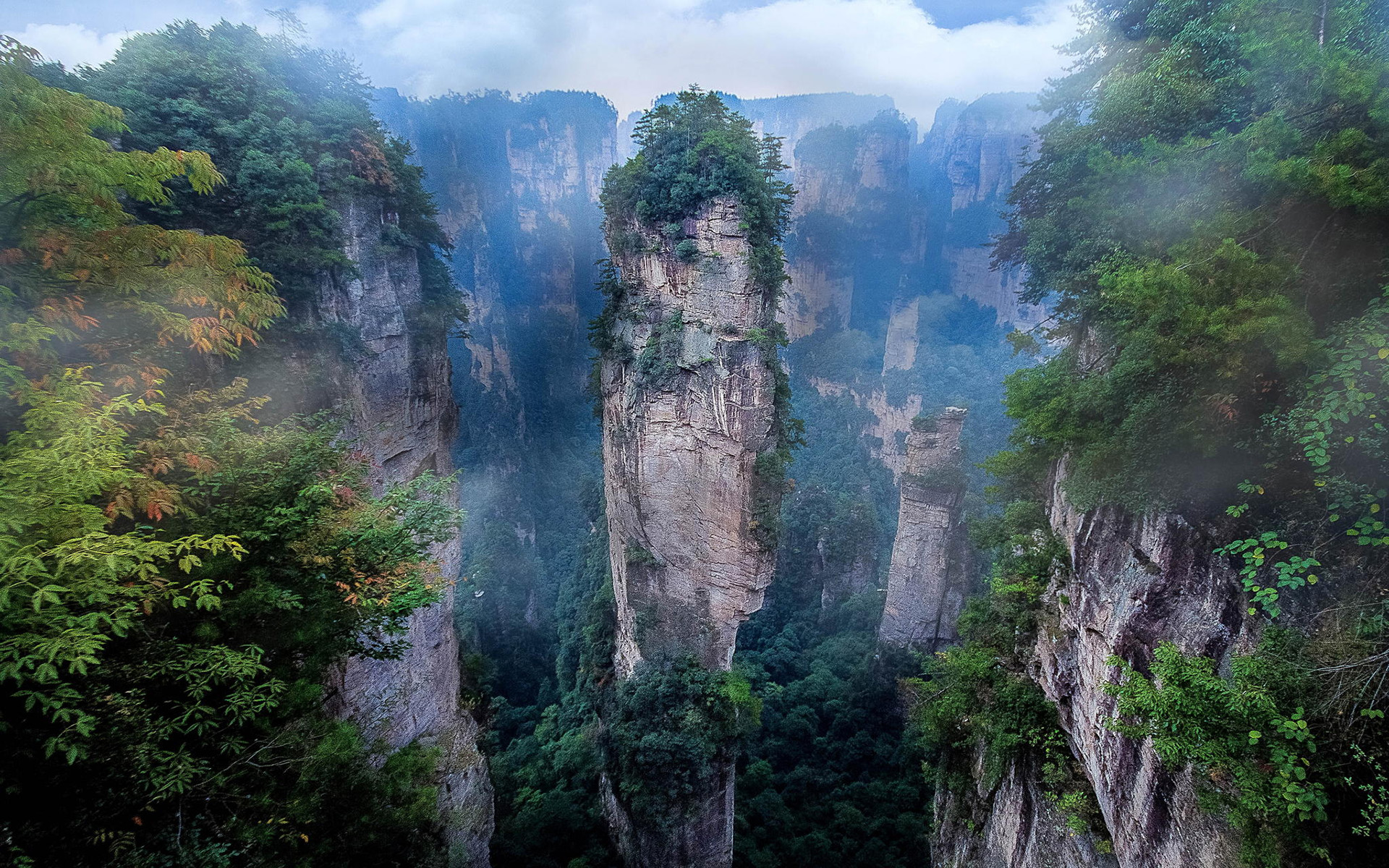386962 Hintergrundbild herunterladen erde/natur, nationaler waldpark zhangjiajie, china, klippe, baum, nationalpark - Bildschirmschoner und Bilder kostenlos