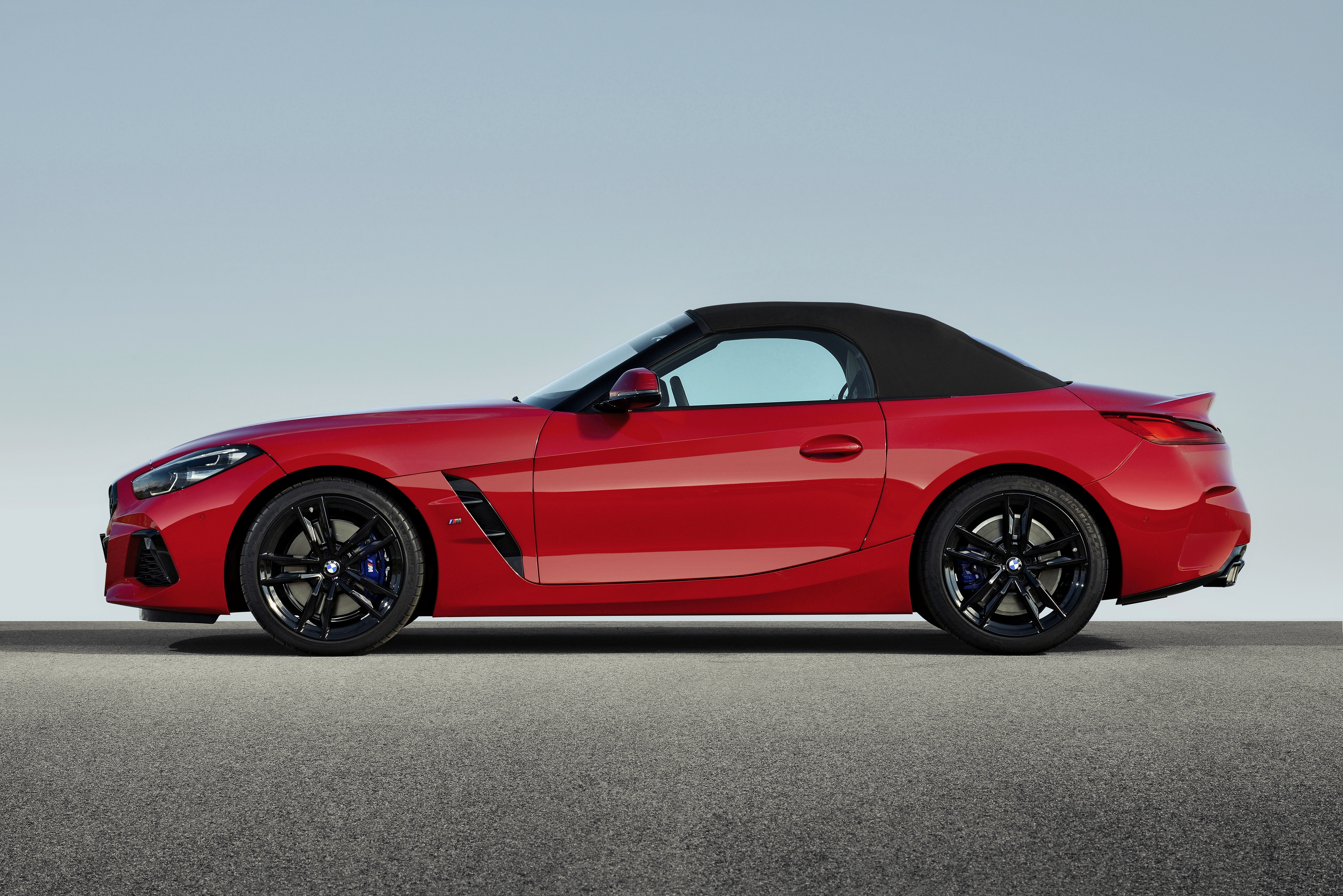 Нова 4 i. BMW z4 Roadster 2020. BMW родстер z4 2021. BMW z4 Roadster 2019. BMW z4 Roadster 2018.