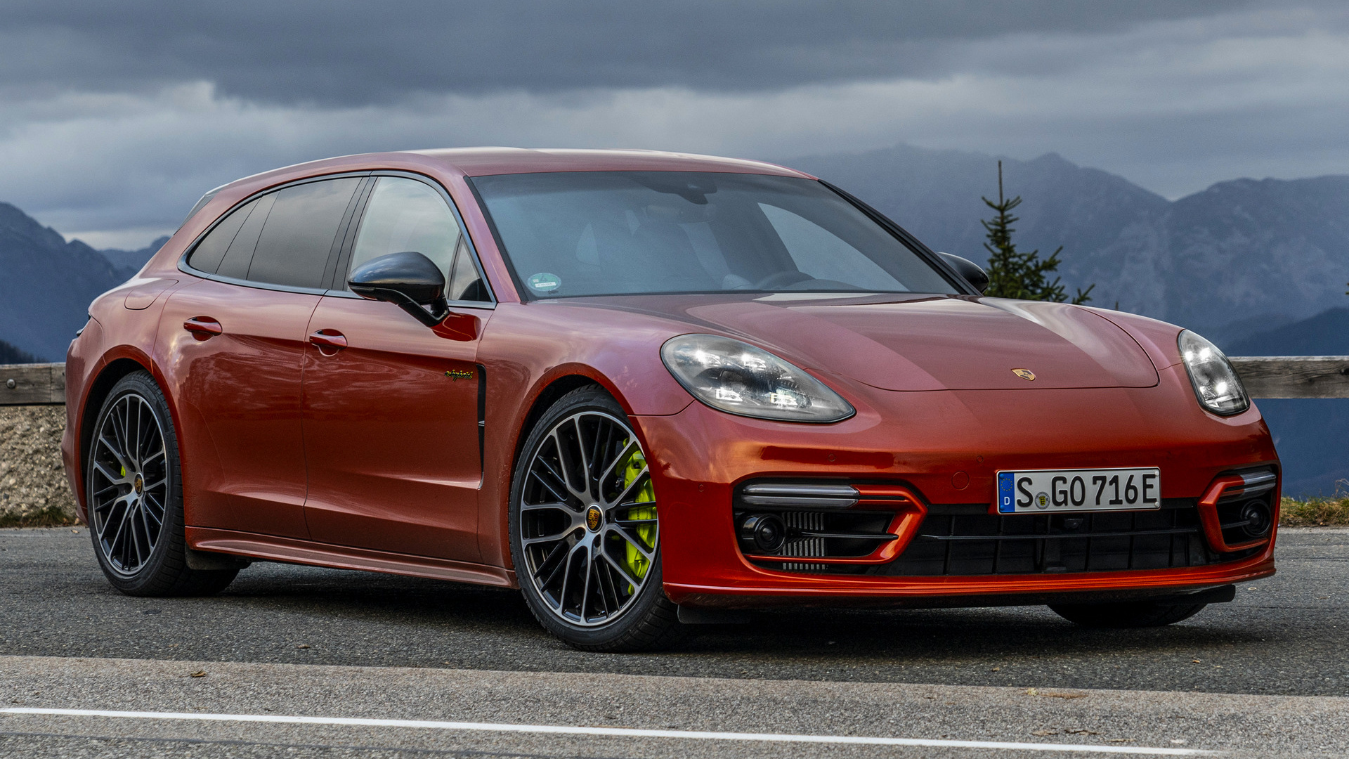 Porsche Panamera Turbo s e Hybrid Executive