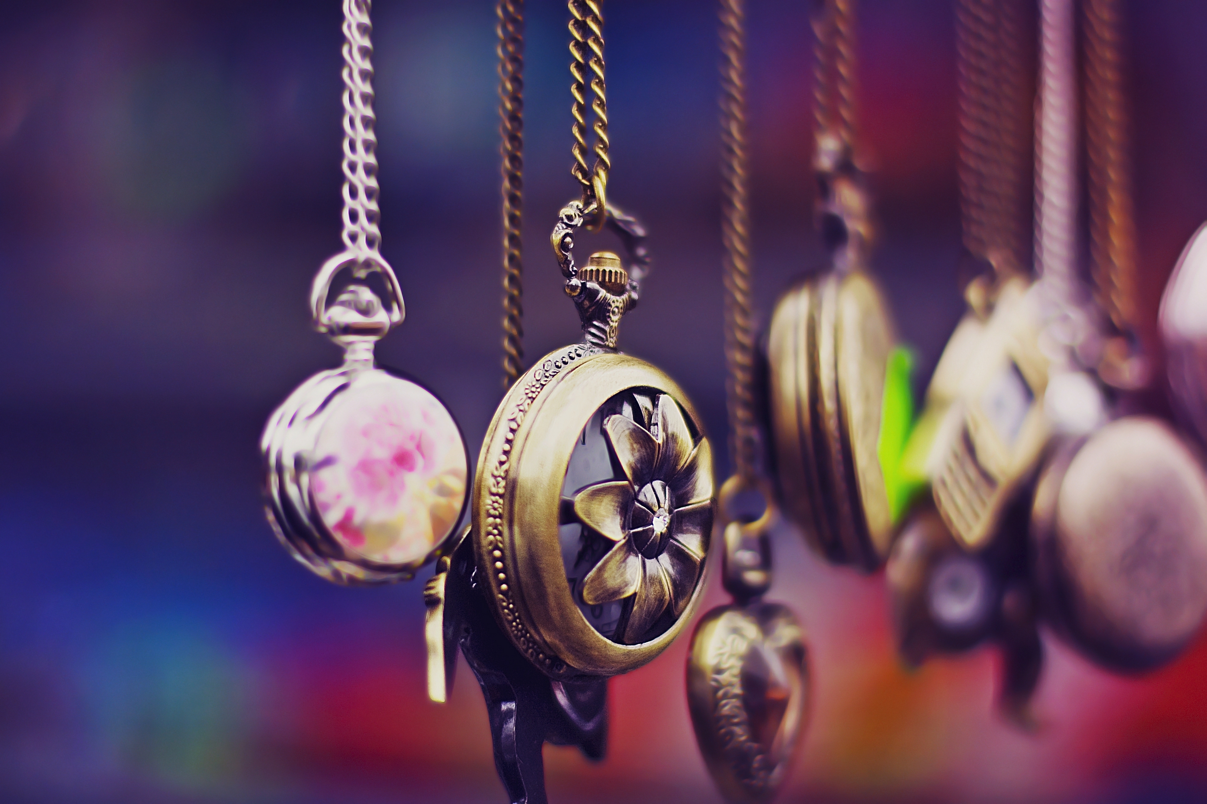 android miscellanea, miscellaneous, chain, pocket watch, lots of, multitude, diversity, variety