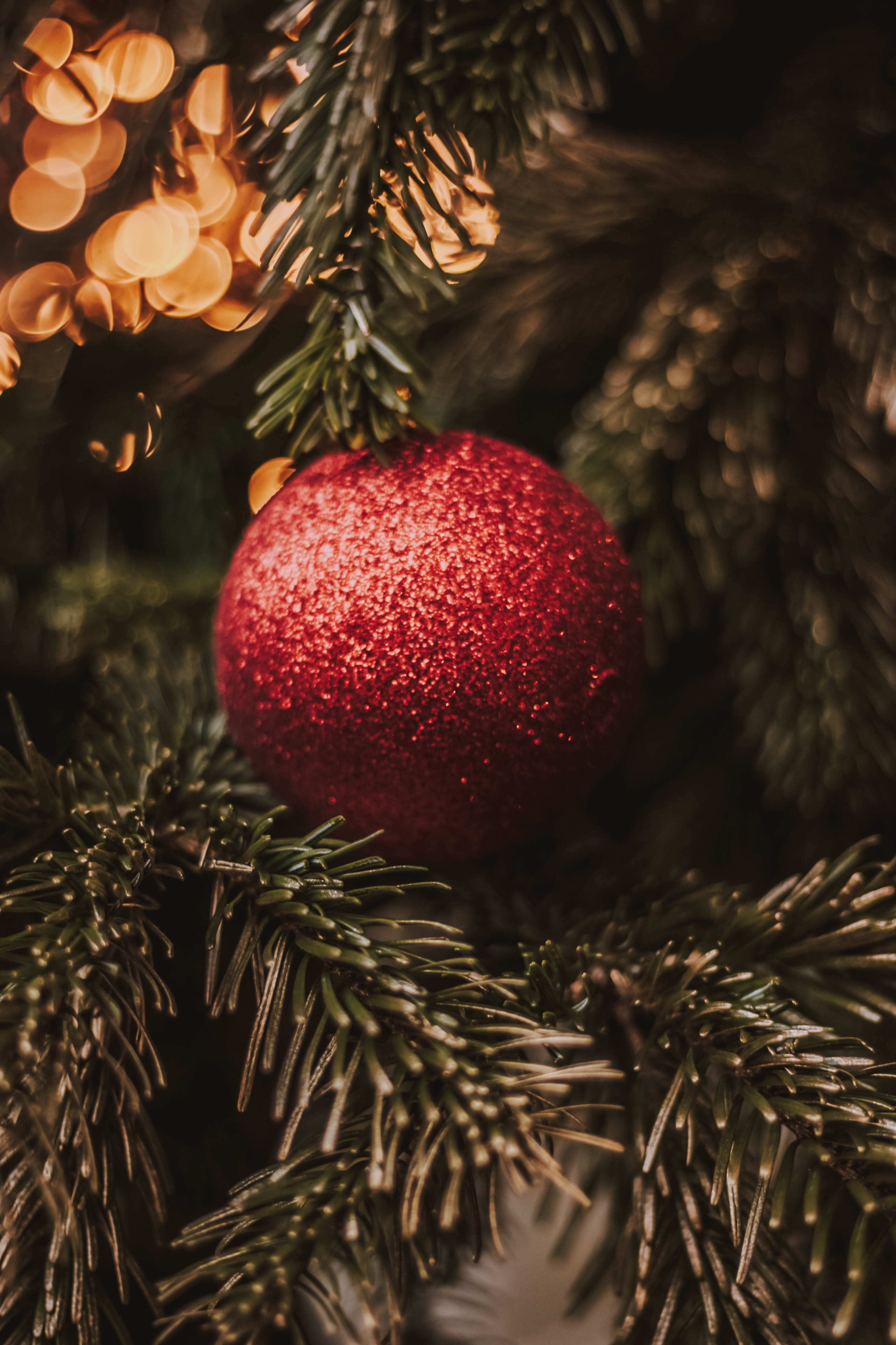 無料モバイル壁紙祝日, 玉, 球, 新年, クリスマス, クリスマスツリーのおもちゃ, デコレーション, 輝き, 装飾, 輝くをダウンロードします。