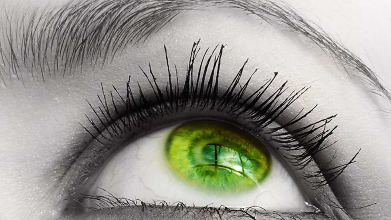 Зеленые глаза на аву