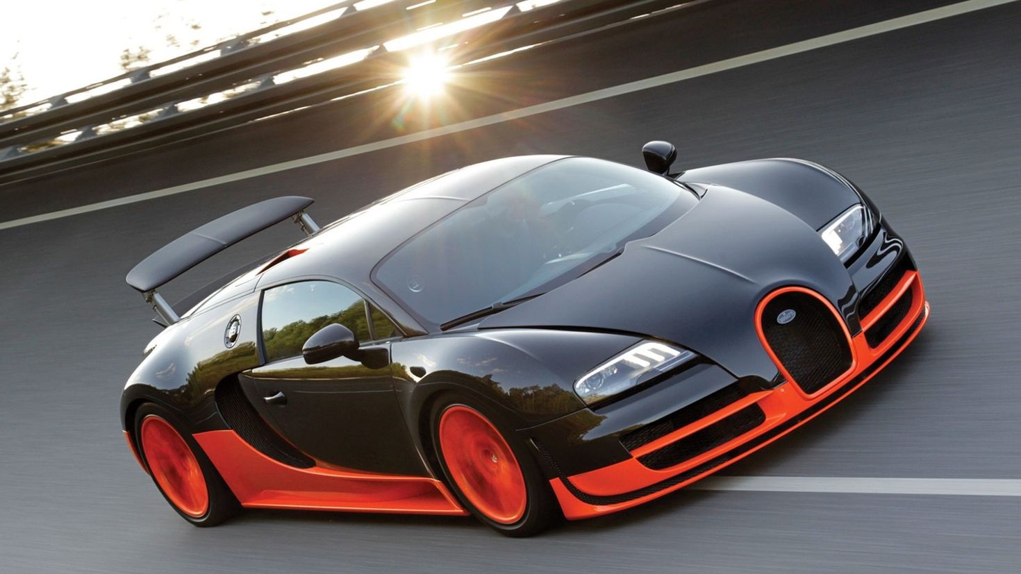 Машина быстрее бугатти. Бугатти Вейрон. Машина Бугатти Вейрон супер спорт. Машина Бугатти Вейрон 16. 4 Суперспорт. Bugatti Veyron 16.4 super Sport 2010.