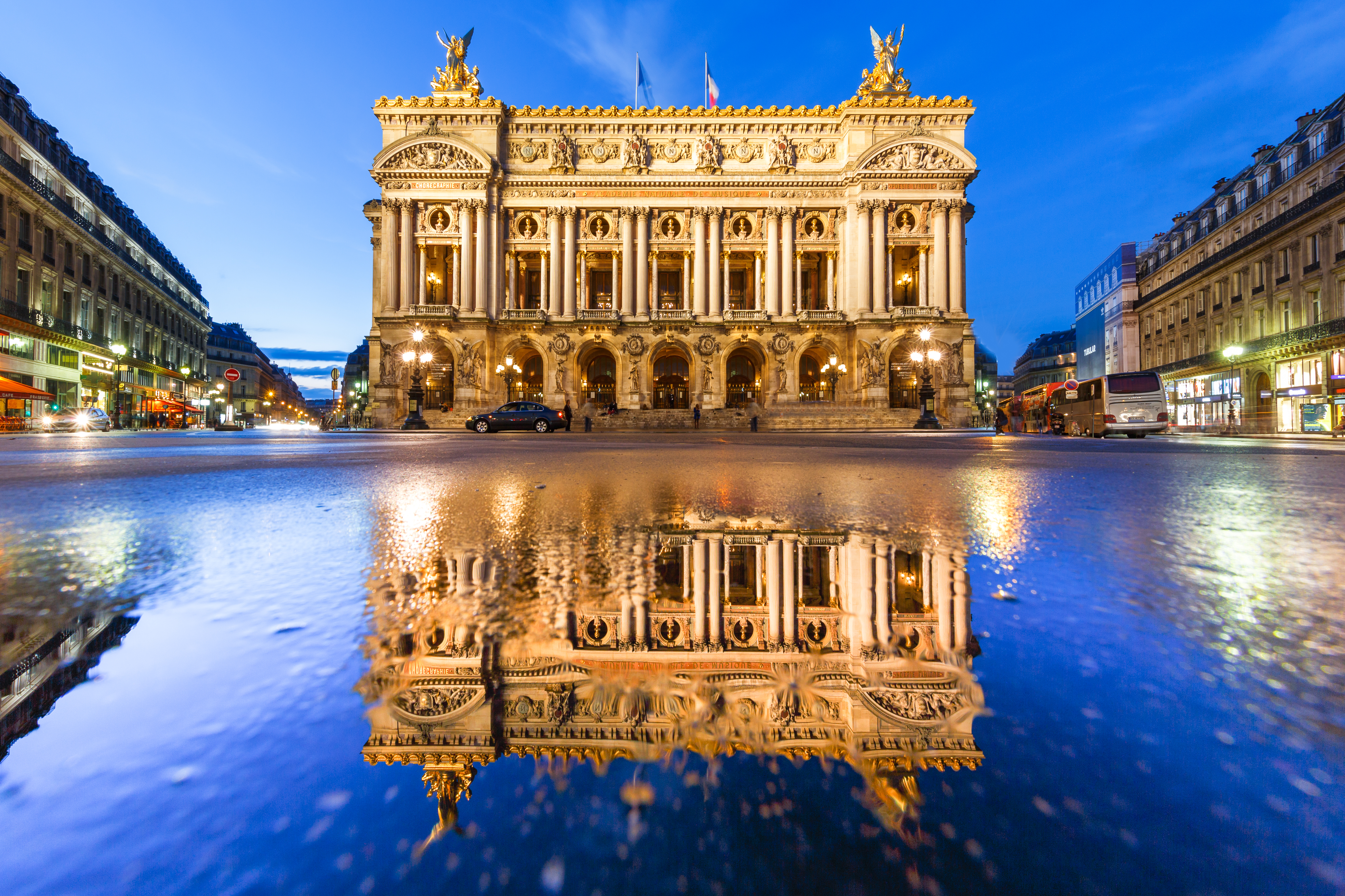 HQ Palais Garnier Background