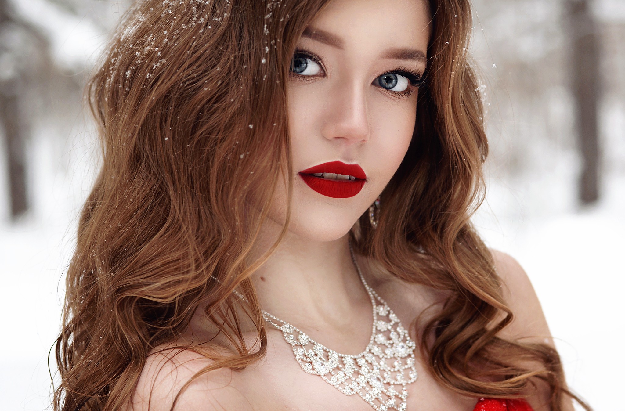 women, model, blue eyes, brunette, diamond, face, lipstick, necklace, snow, winter