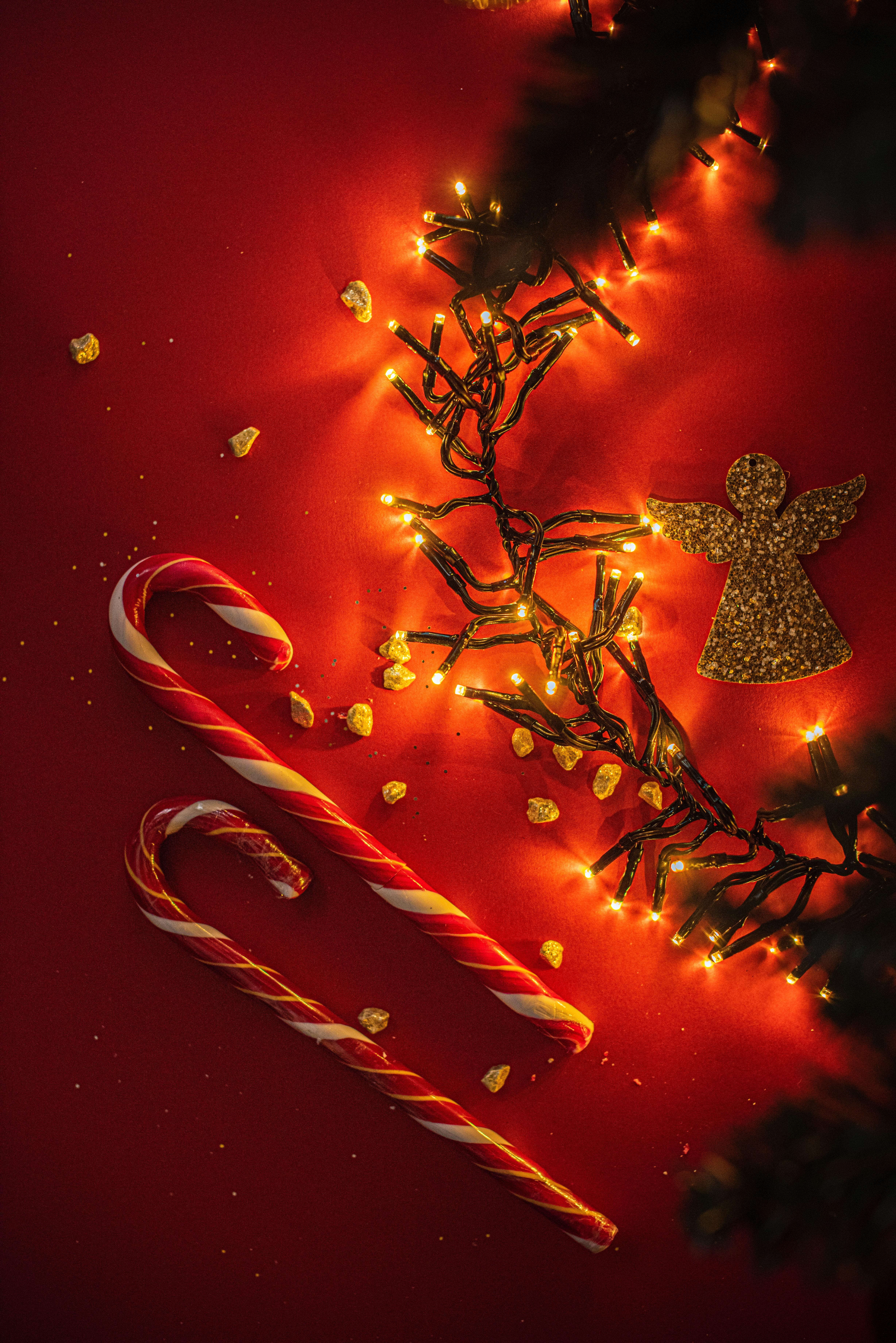 Download mobile wallpaper Lollipops, Figurine, Holiday, Garland, Holidays, Angel, Gold for free.