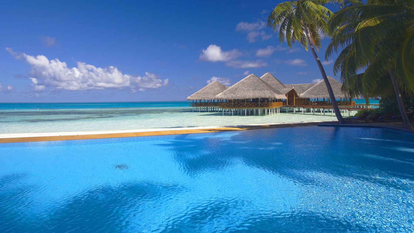 Download mobile wallpaper Ocean, Holiday, Tropical, Hut, Photography, Maldives for free.
