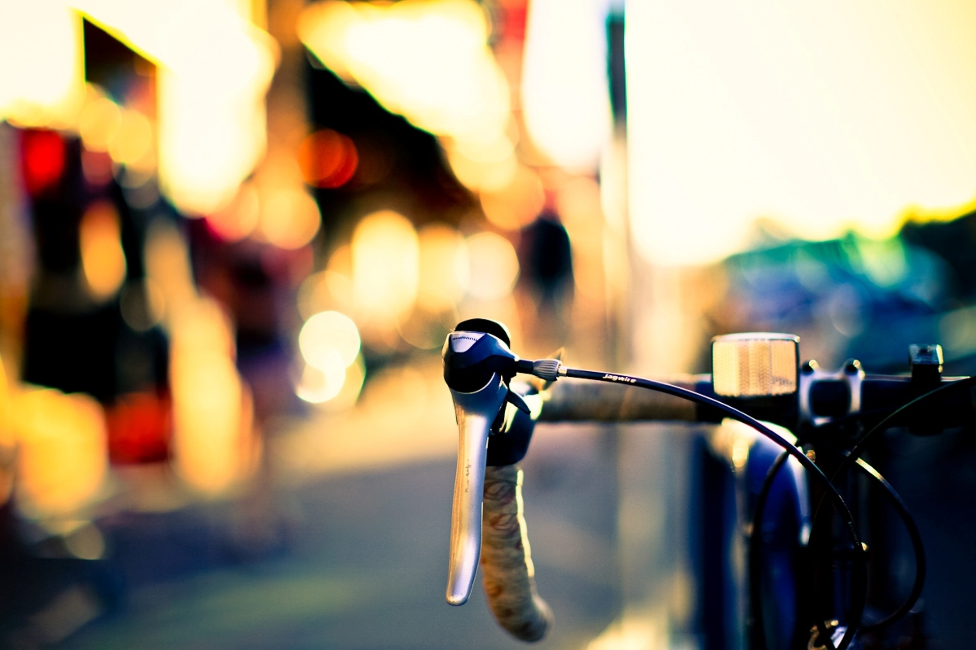 Download mobile wallpaper Rudder, Miscellaneous, Smooth, Glare, Steering Wheel, Bicycle, Blur, Miscellanea for free.