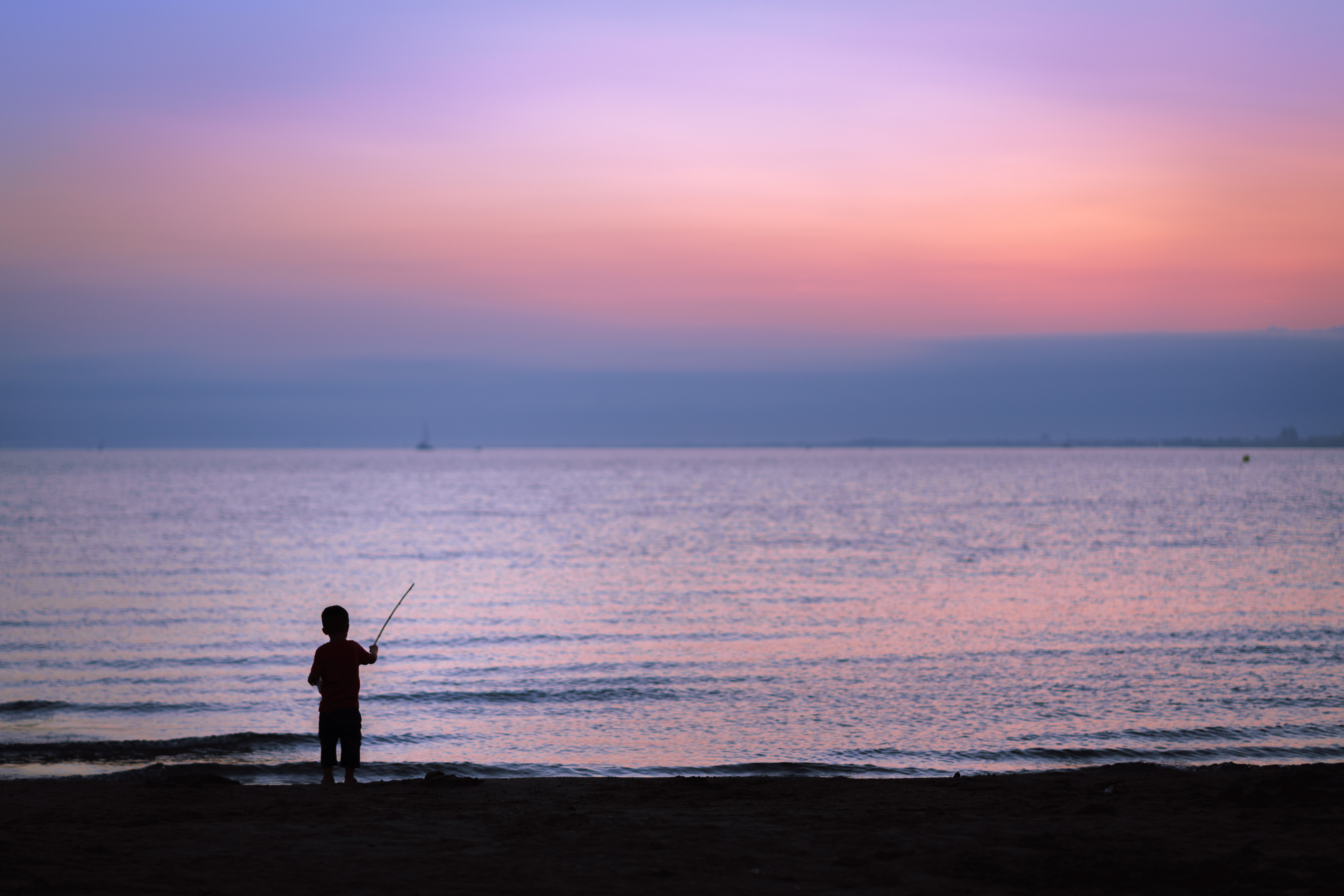 Laden Sie das Natur, Sunset, Horizont, Silhouette, Kind, Sea-Bild kostenlos auf Ihren PC-Desktop herunter