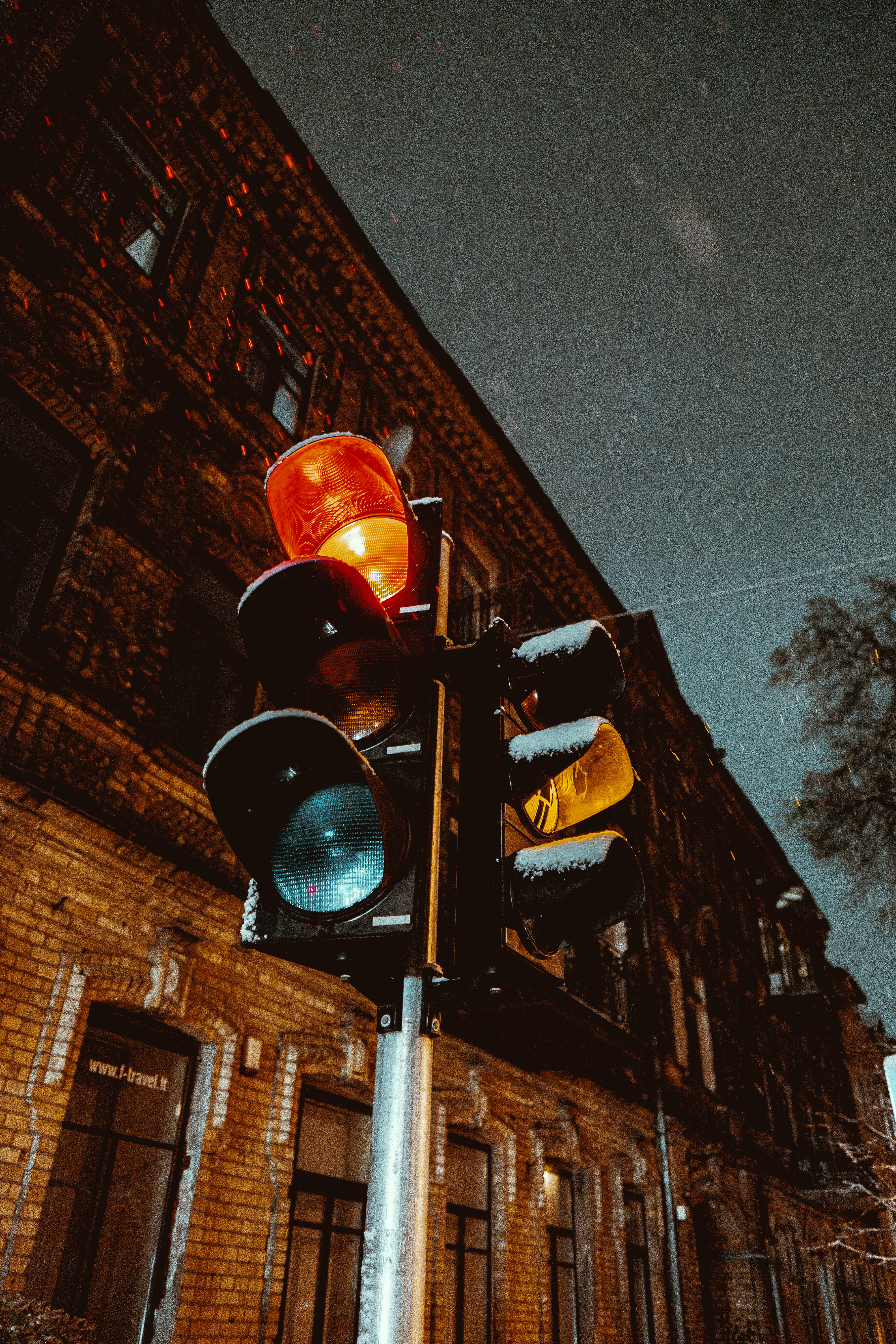 traffic light, night, snow, shine, light, miscellanea, miscellaneous