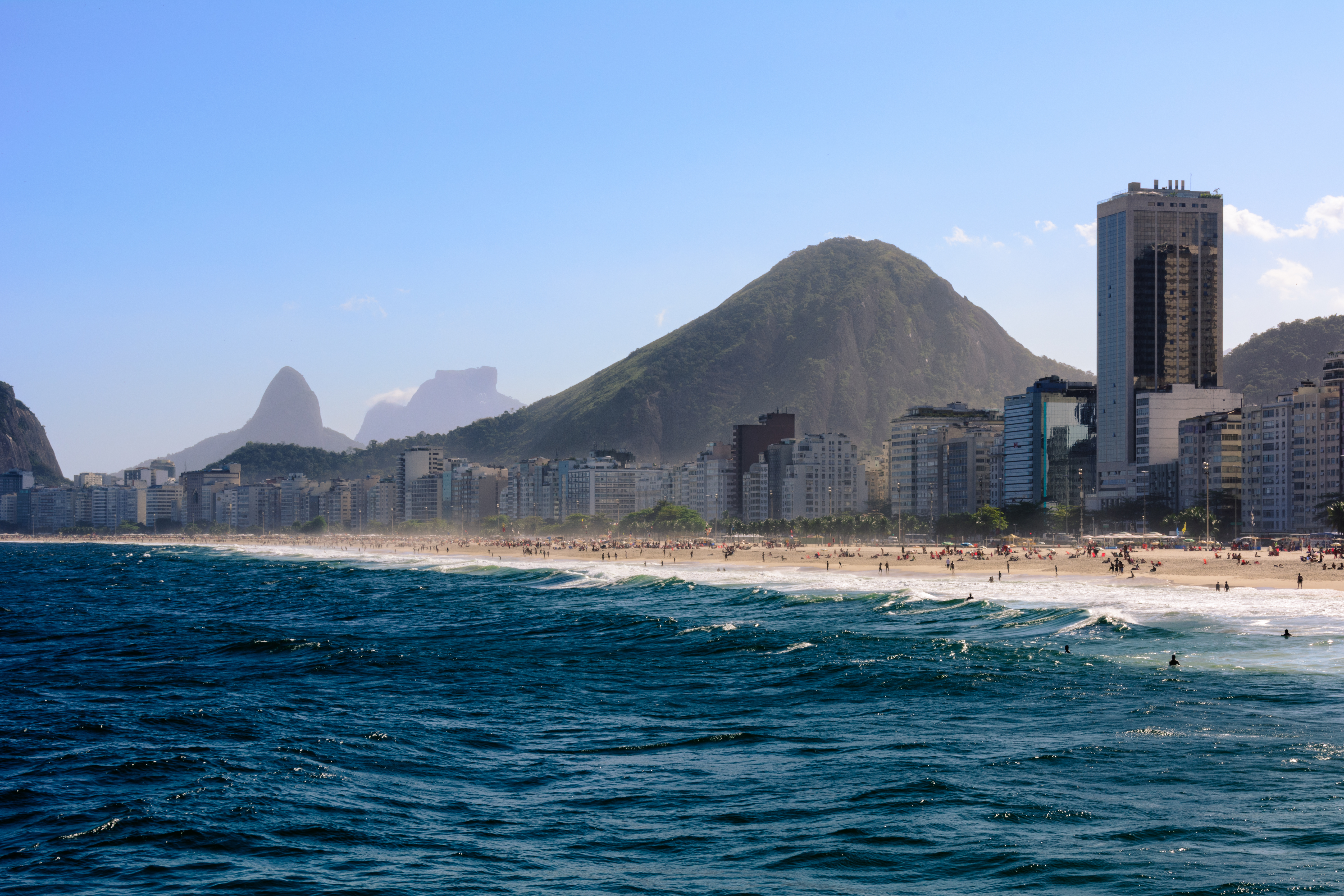 1522847 Bild herunterladen brasilien, menschengemacht, rio de janeiro, strand, copacabana, städte - Hintergrundbilder und Bildschirmschoner kostenlos