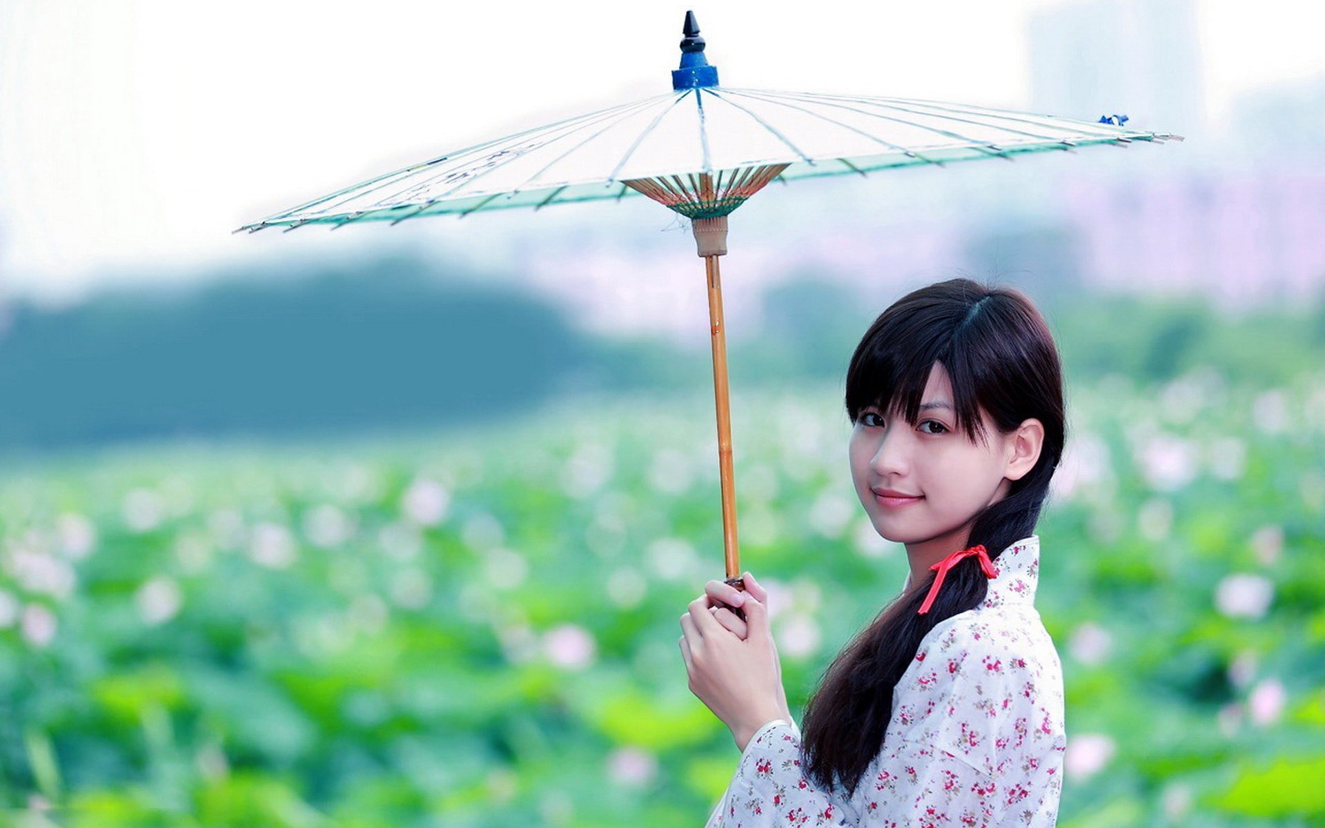 Asian Тини Jang. Омоложение азиатская женщина. Korean cute girl Rain with Umbrella. Bai hat