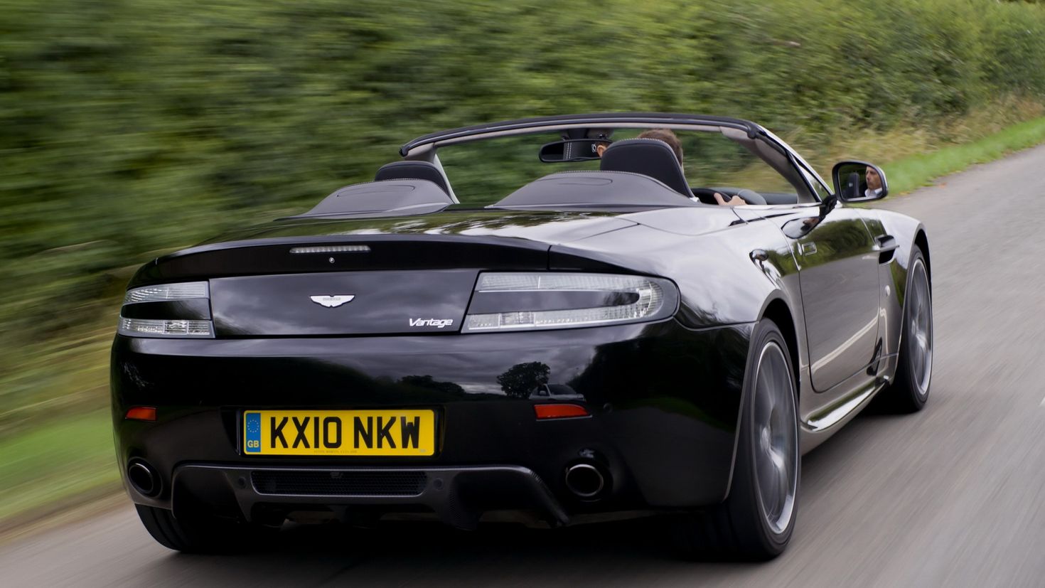 Aston Martin Vantage Roadster White