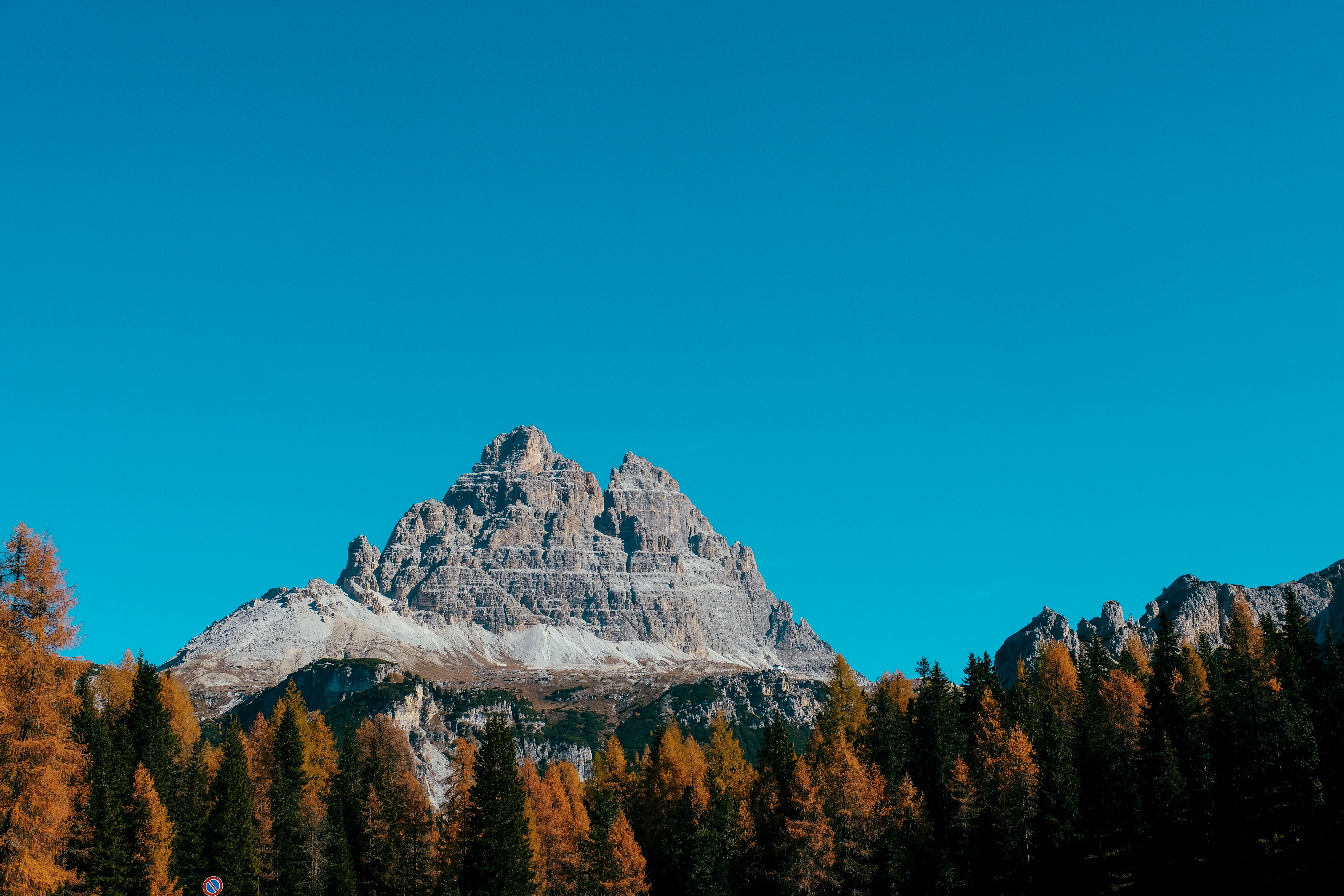 mountain landscape, nature, trees, sky, autumn, mountain, vertex, top Smartphone Background