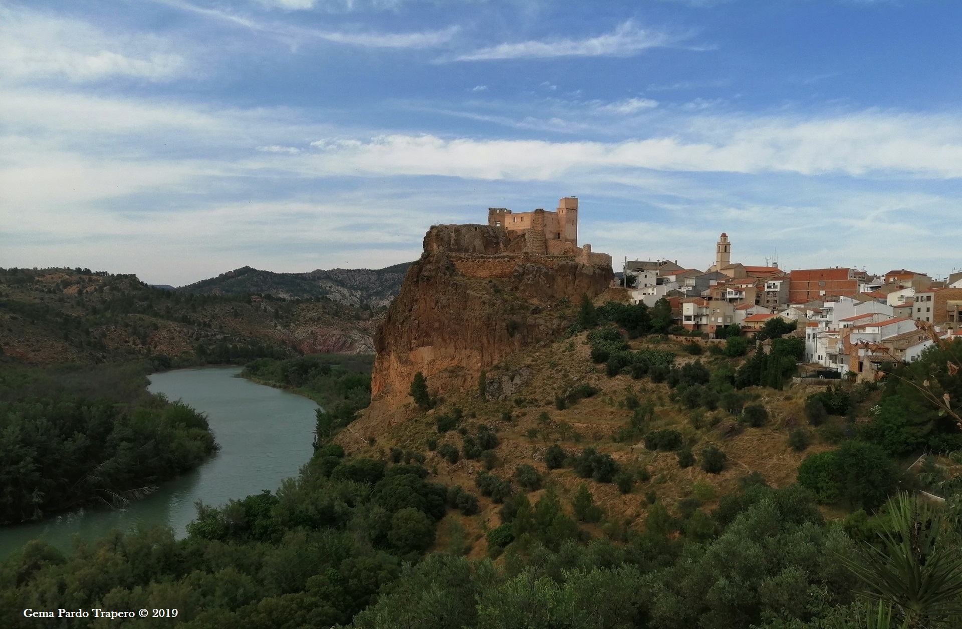 Download mobile wallpaper Landscape, Spain, River, Town, Man Made, Castle for free.